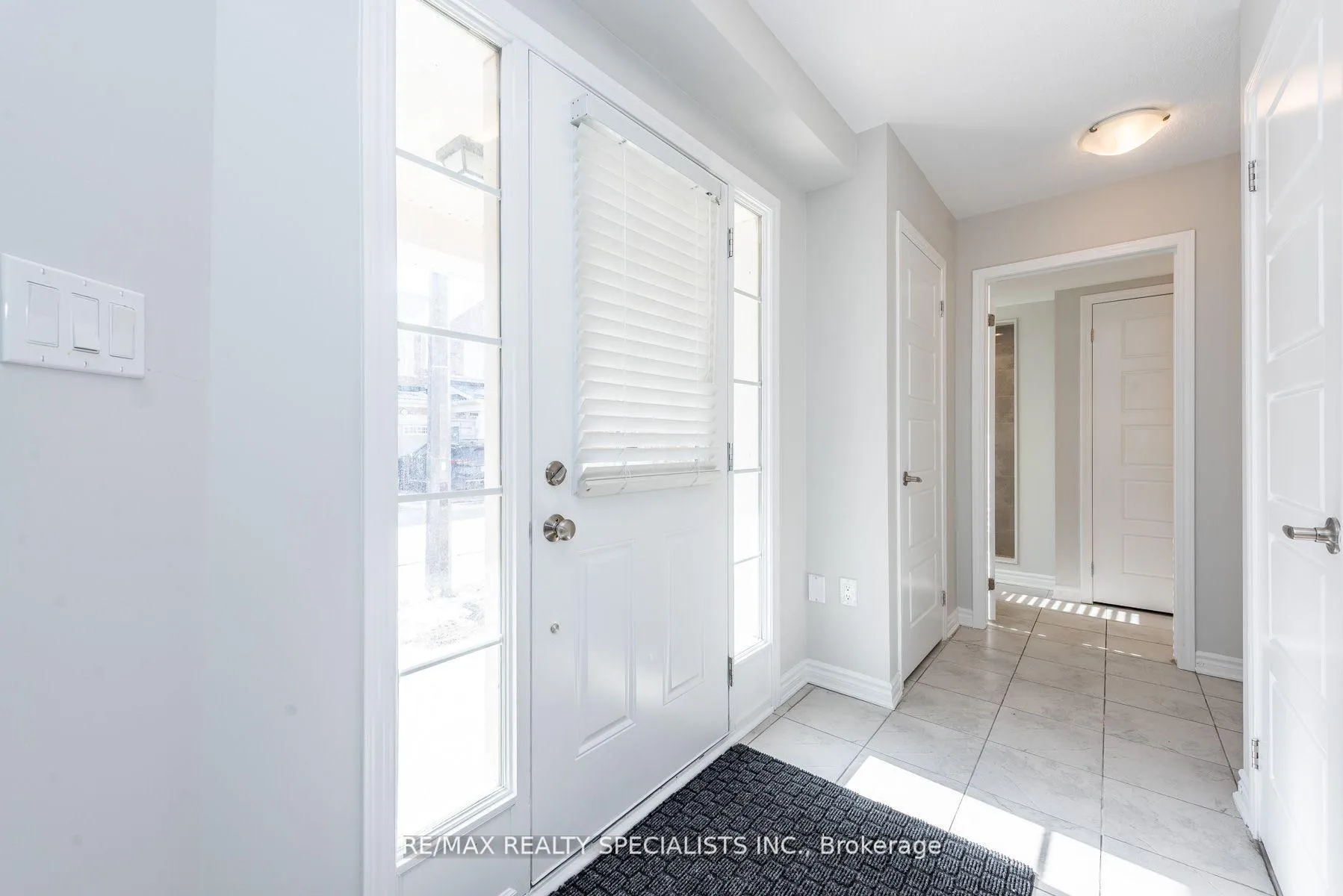 Photo 6 of Unit 51, 1000 Asleton Boulevard, Milton, Willmott — HOMEH