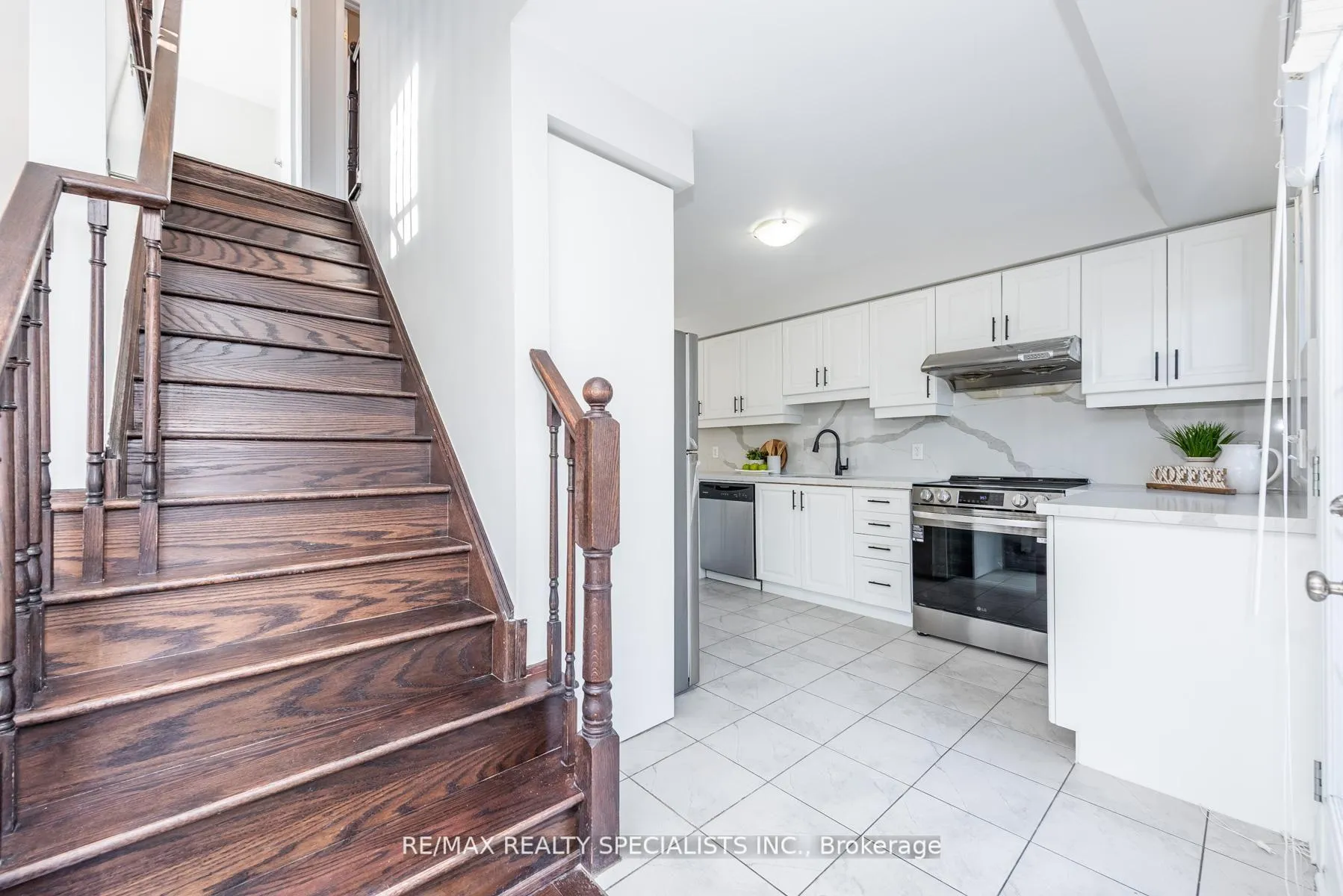 Photo 21 of Unit 51, 1000 Asleton Boulevard, Milton, Willmott — HOMEH