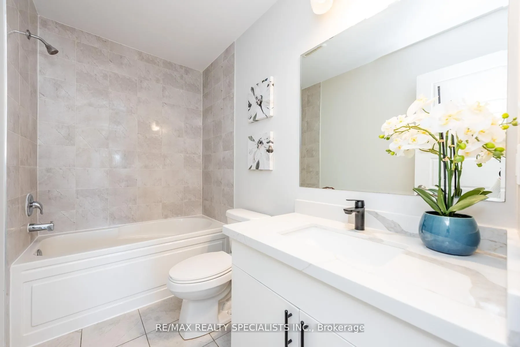 Photo 32 of Unit 51, 1000 Asleton Boulevard, Milton, Willmott — HOMEH