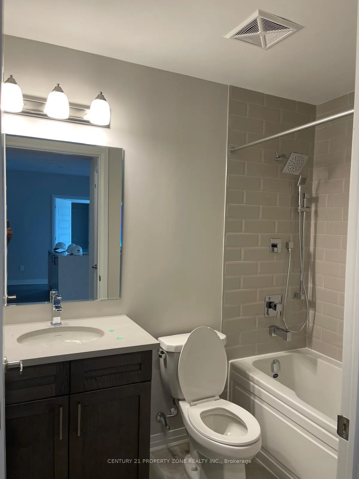 Photo 10 of Unit 321, 480 Gordon Krantz Avenue, Milton, Walker — HOMEH