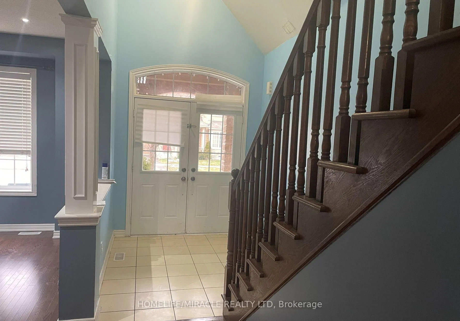 Photo 12 of 46 Naperton Drive, Brampton, Sandringham-Wellington — HOMEH