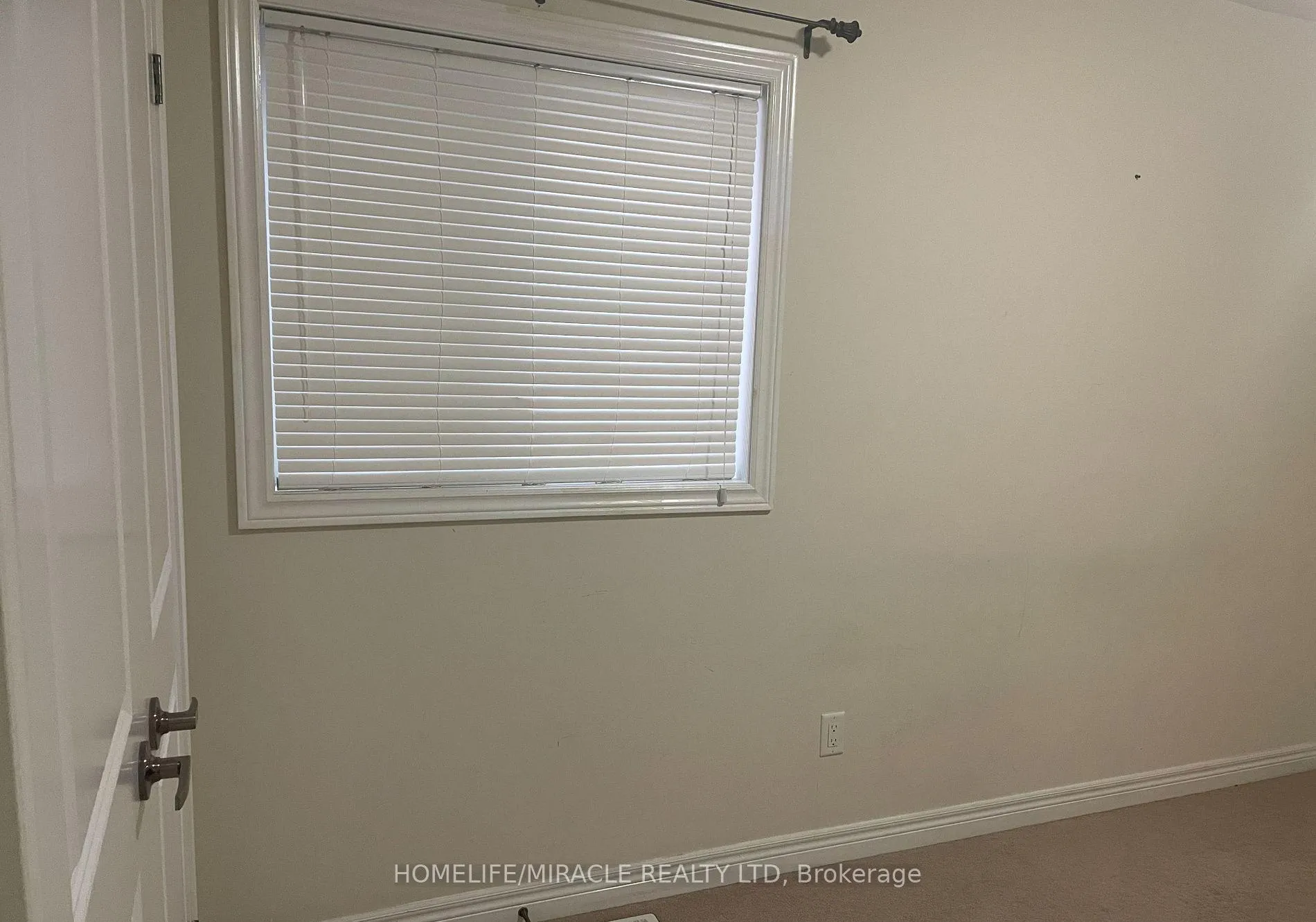 Photo 17 of 46 Naperton Drive, Brampton, Sandringham-Wellington — HOMEH