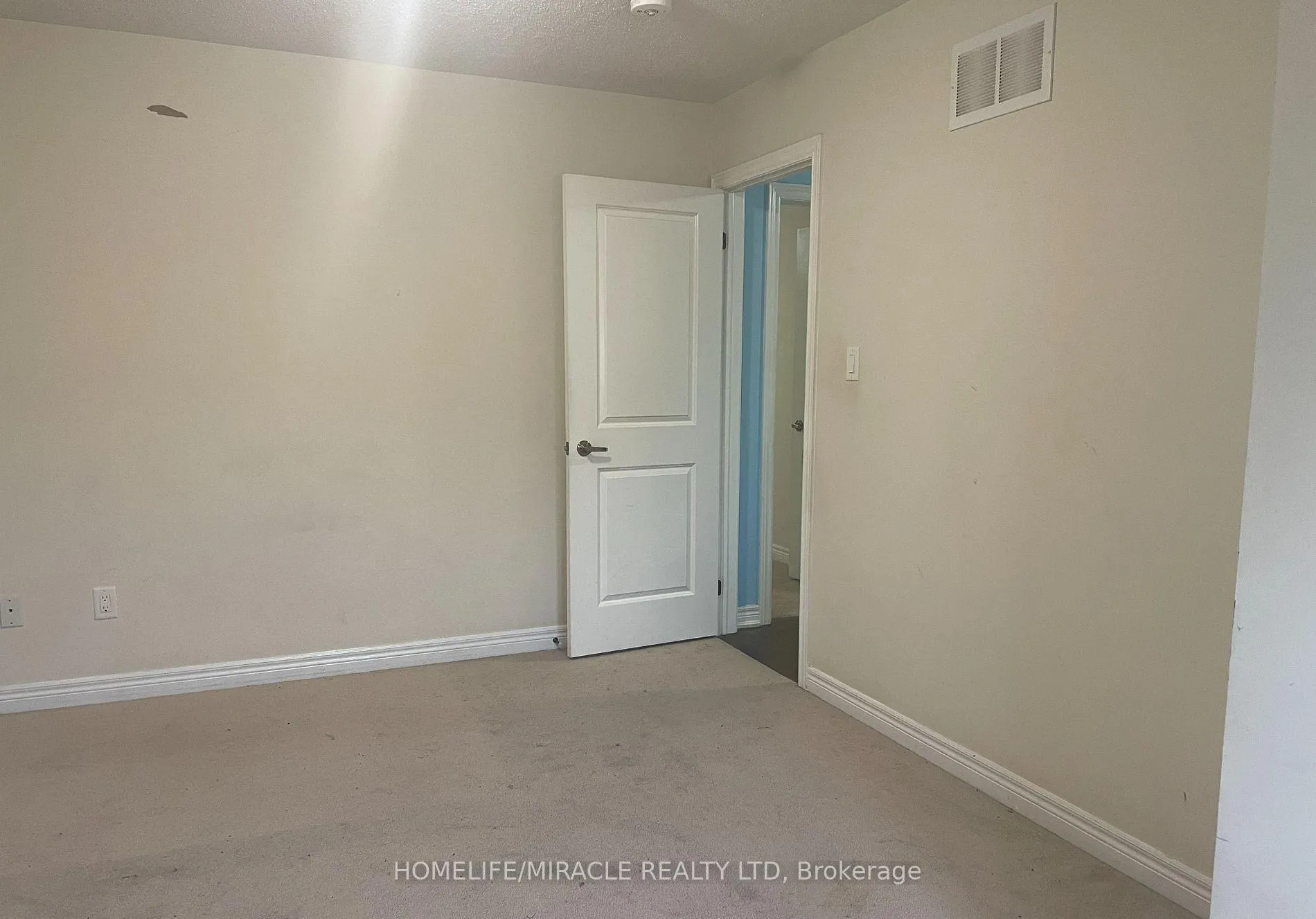 Photo 22 of 46 Naperton Drive, Brampton, Sandringham-Wellington — HOMEH