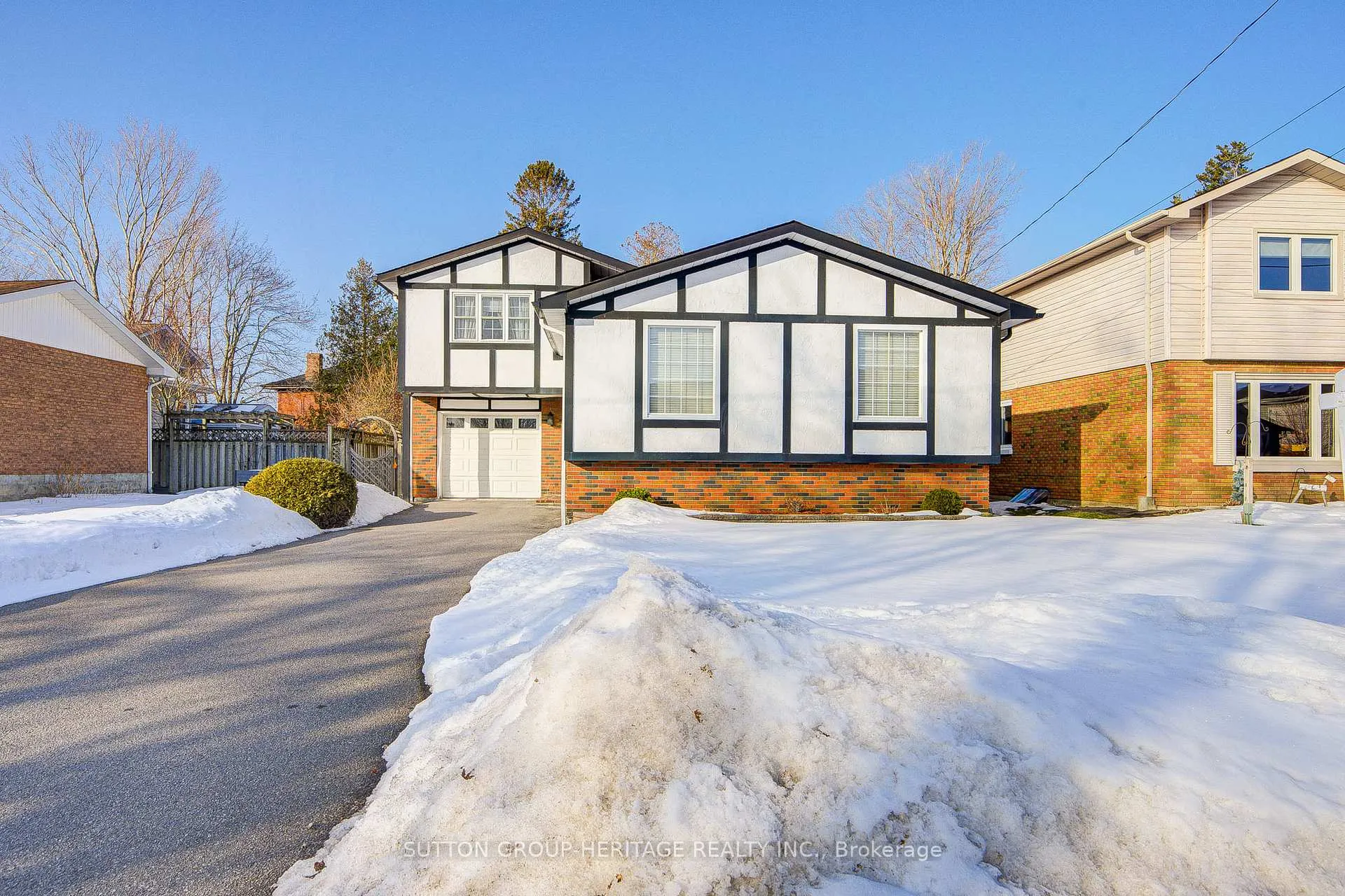 Front of 165 Maher Street