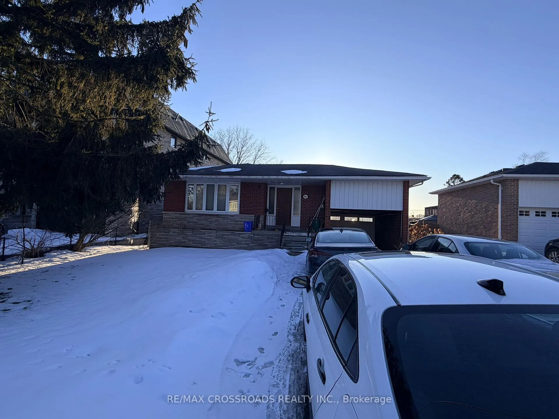 Front of 804 Fairview Avenue