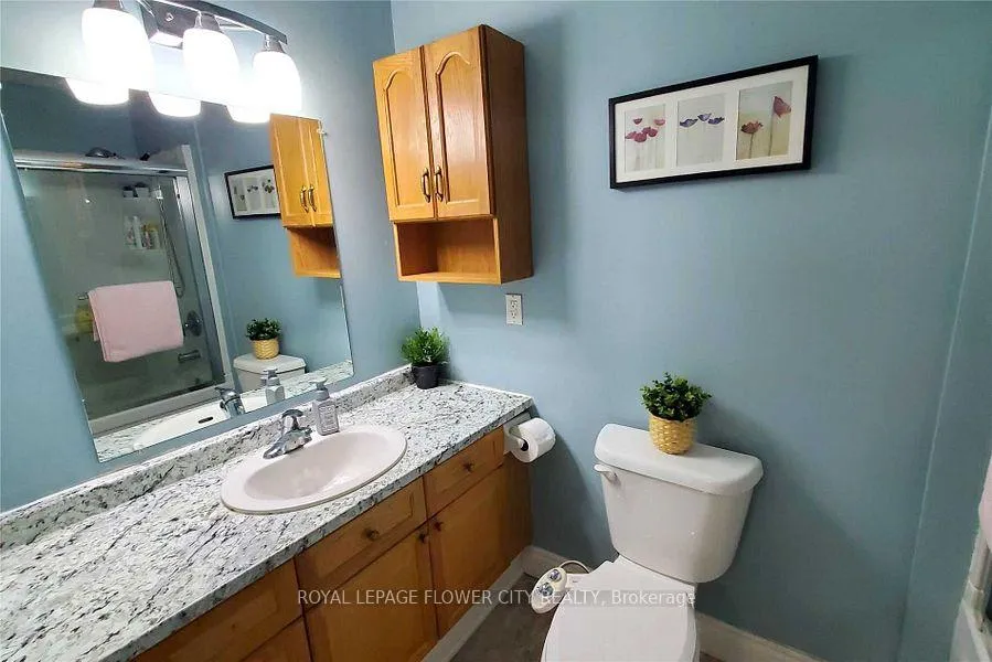Photo 3 of 89 Barbara Crescent, Kitchener, Meinzinger — HOMEH