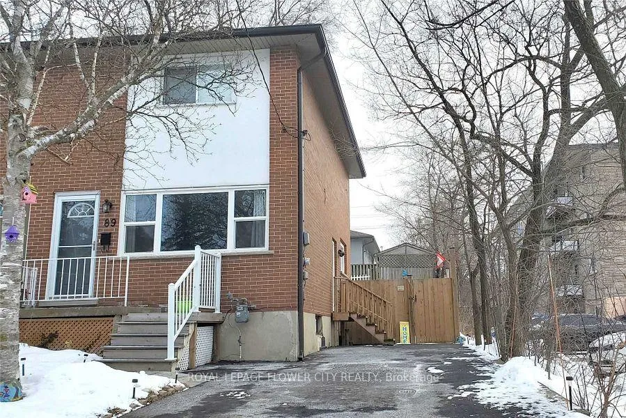 Photo 4 of 89 Barbara Crescent, Kitchener, Meinzinger — HOMEH