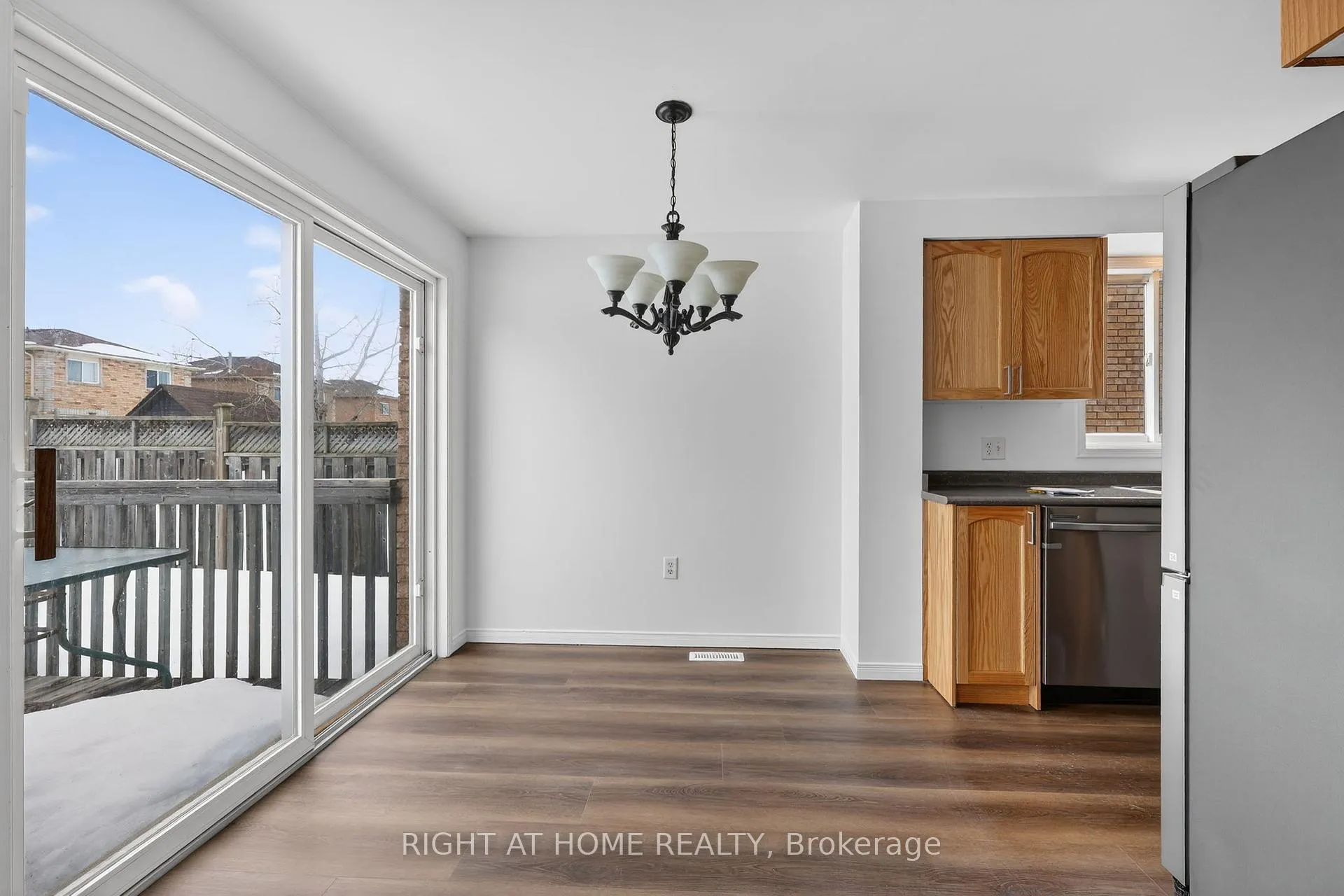 Photo 1 of 27 Booth Lane, Barrie, Rural Barrie Southeast — HOMEH