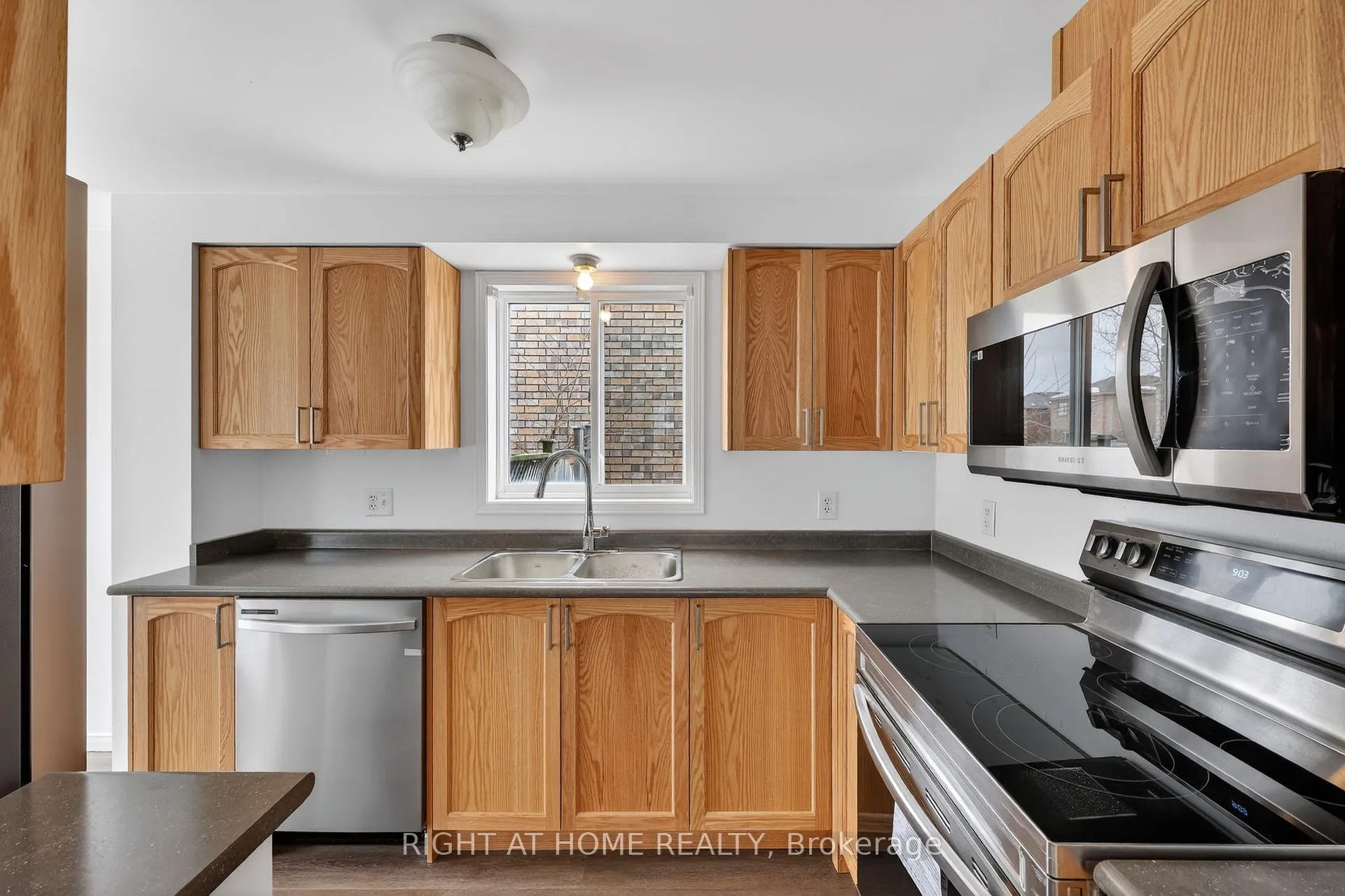 Photo 14 of 27 Booth Lane, Barrie, Rural Barrie Southeast — HOMEH
