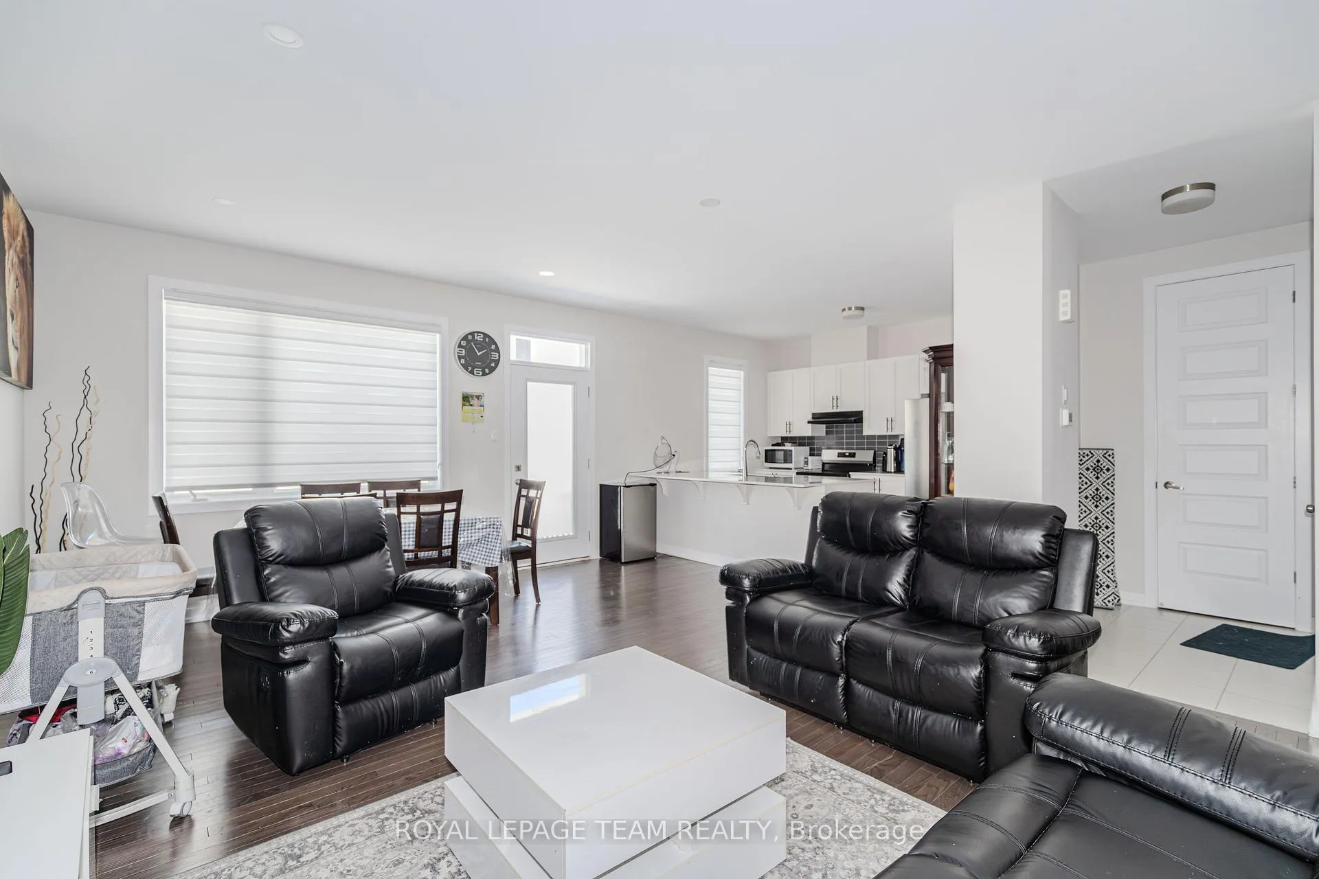 Photo 8 of 621 Alopex Row, Ottawa, Btwn Franktown Rd. & Fallowfield Rd. — HOMEH