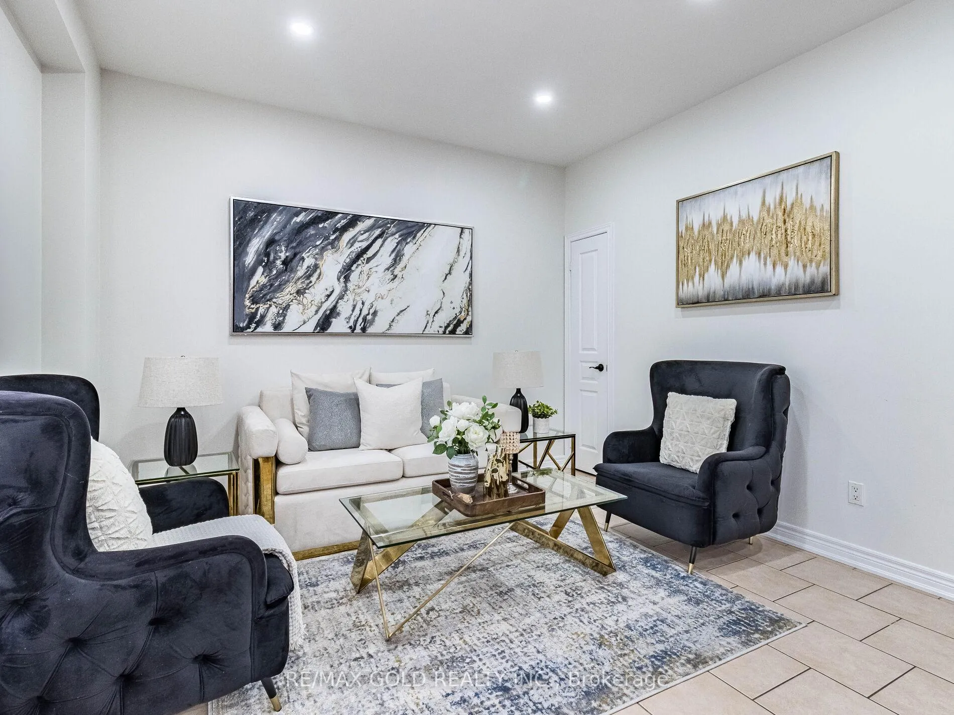 Photo 17 of Unit Upper, 90 Begonia Crescent, Brampton, Northwest Sandalwood Parkway — HOMEH