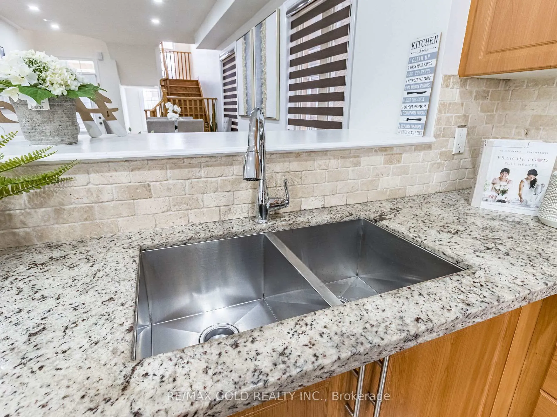 Photo 22 of Unit Upper, 90 Begonia Crescent, Brampton, Northwest Sandalwood Parkway — HOMEH