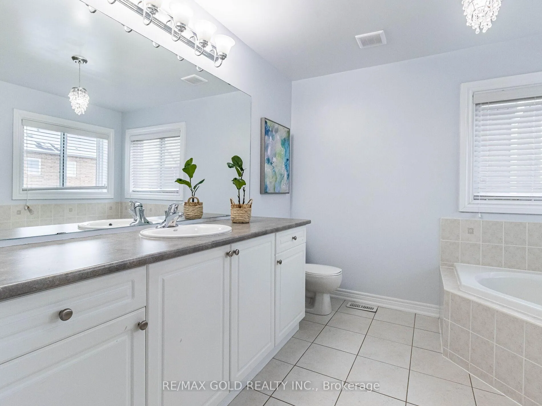 Photo 31 of Unit Upper, 90 Begonia Crescent, Brampton, Northwest Sandalwood Parkway — HOMEH