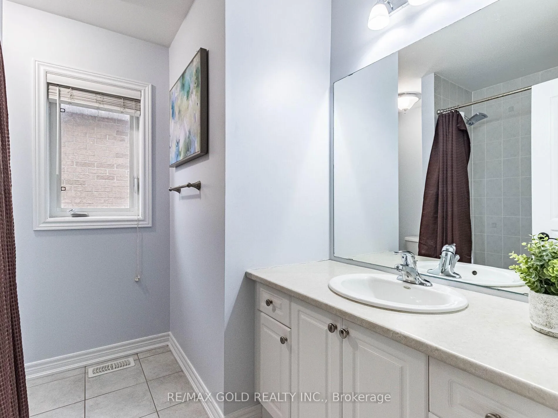 Photo 37 of Unit Upper, 90 Begonia Crescent, Brampton, Northwest Sandalwood Parkway — HOMEH