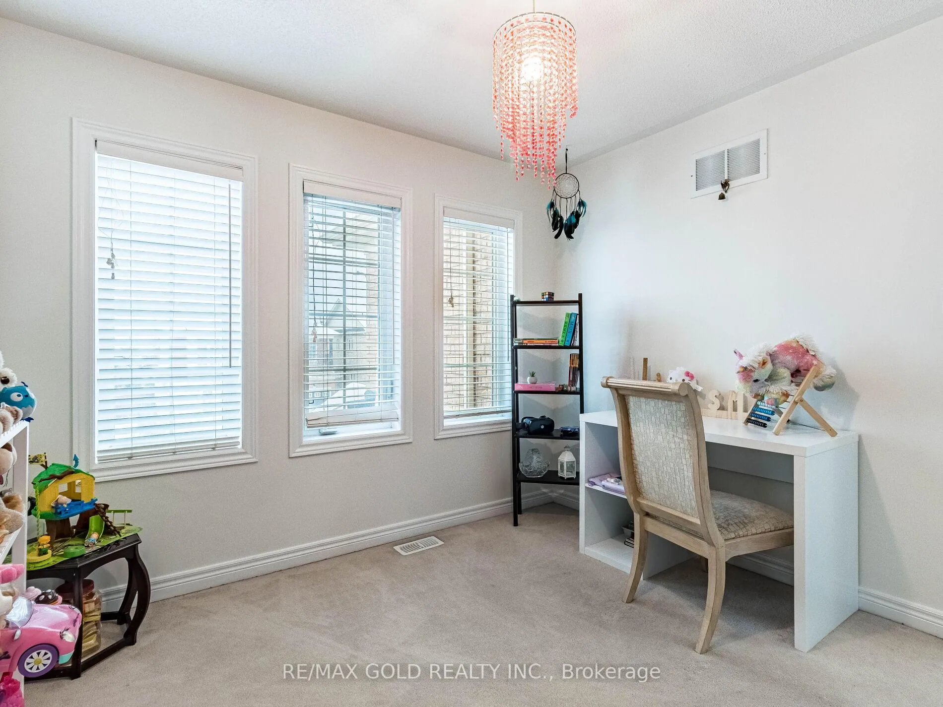Photo 39 of Unit Upper, 90 Begonia Crescent, Brampton, Northwest Sandalwood Parkway — HOMEH