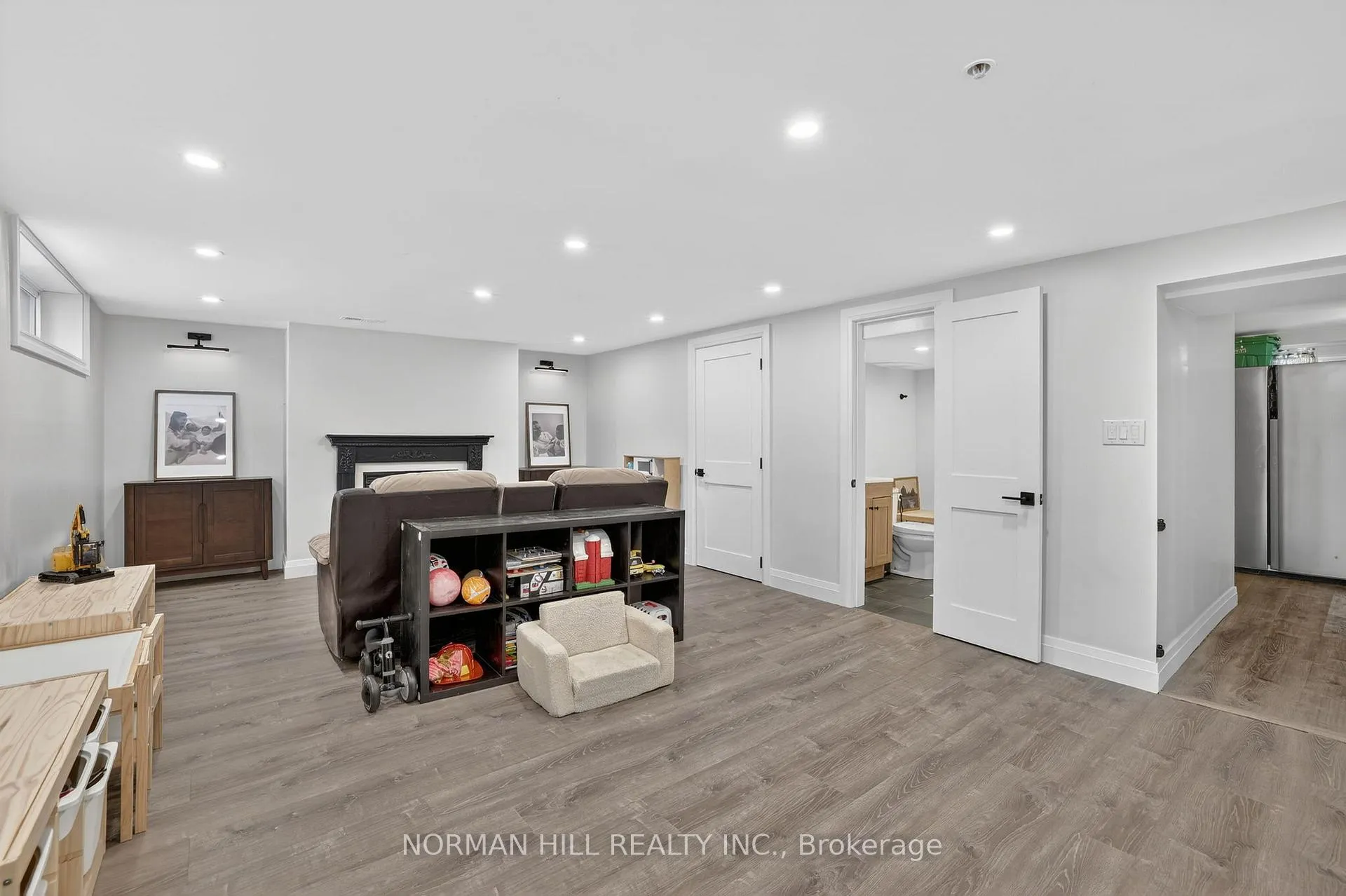 Photo 37 of 4 Patrick Drive, Aurora, Aurora Highlands — HOMEH