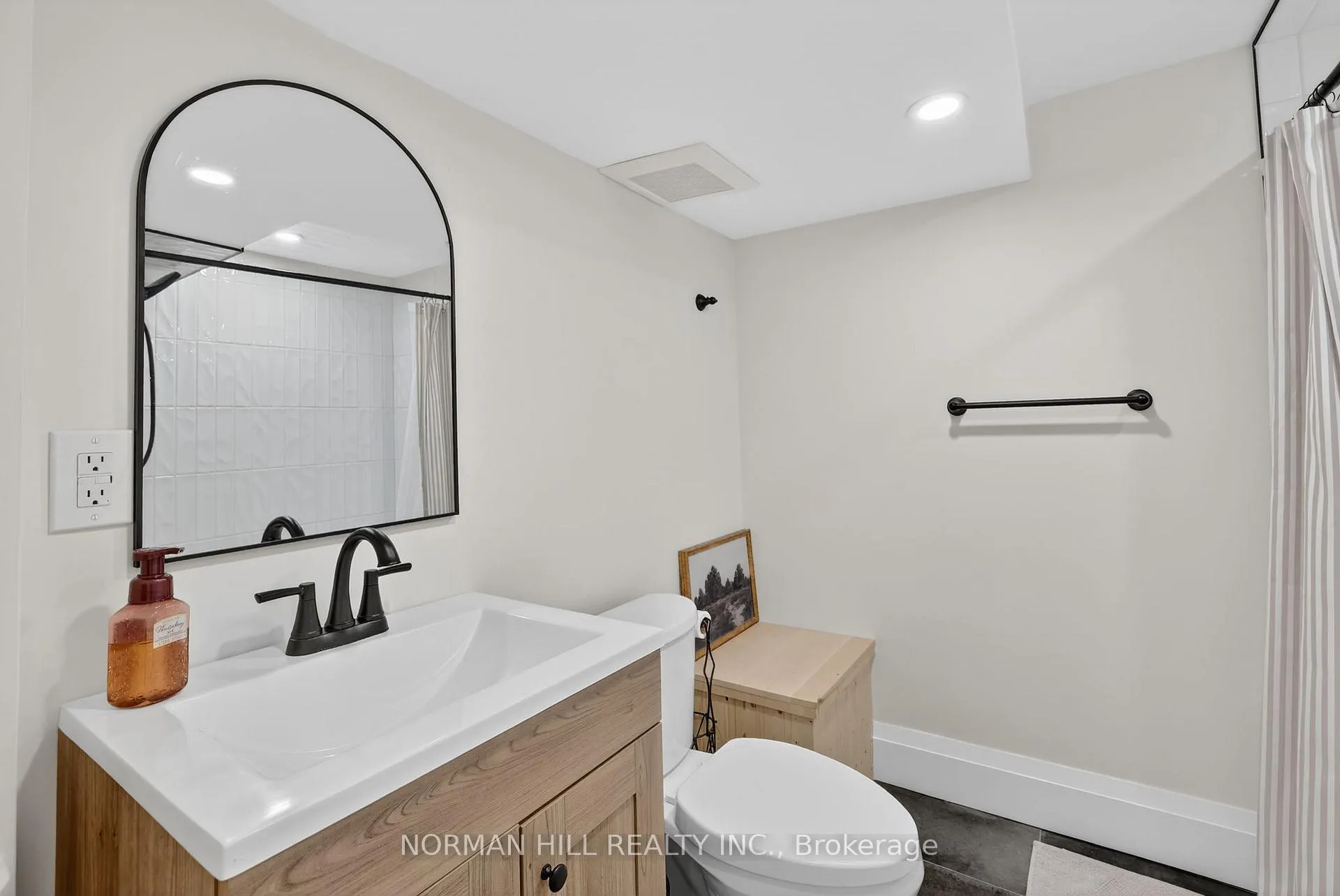 Photo 40 of 4 Patrick Drive, Aurora, Aurora Highlands — HOMEH