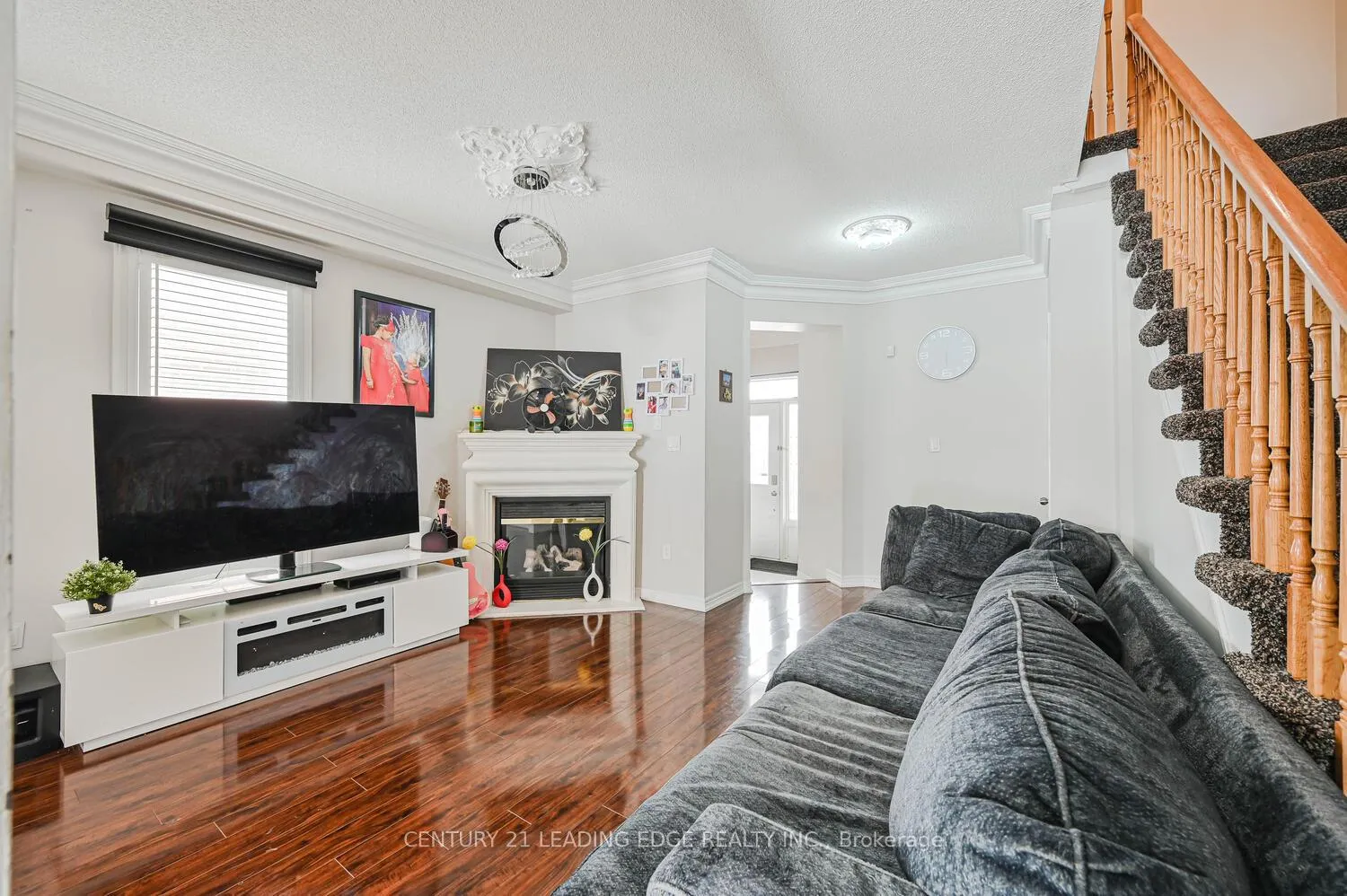 Photo 2 of 44 Deepcoral Court, Brampton, Madoc — HOMEH