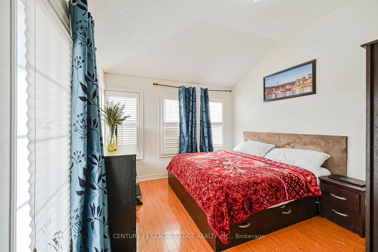 Photo 12 of 44 Deepcoral Court, Brampton, Madoc — HOMEH