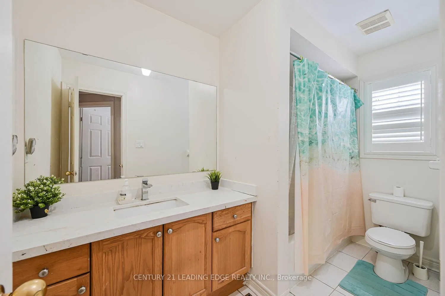 Photo 20 of 44 Deepcoral Court, Brampton, Madoc — HOMEH