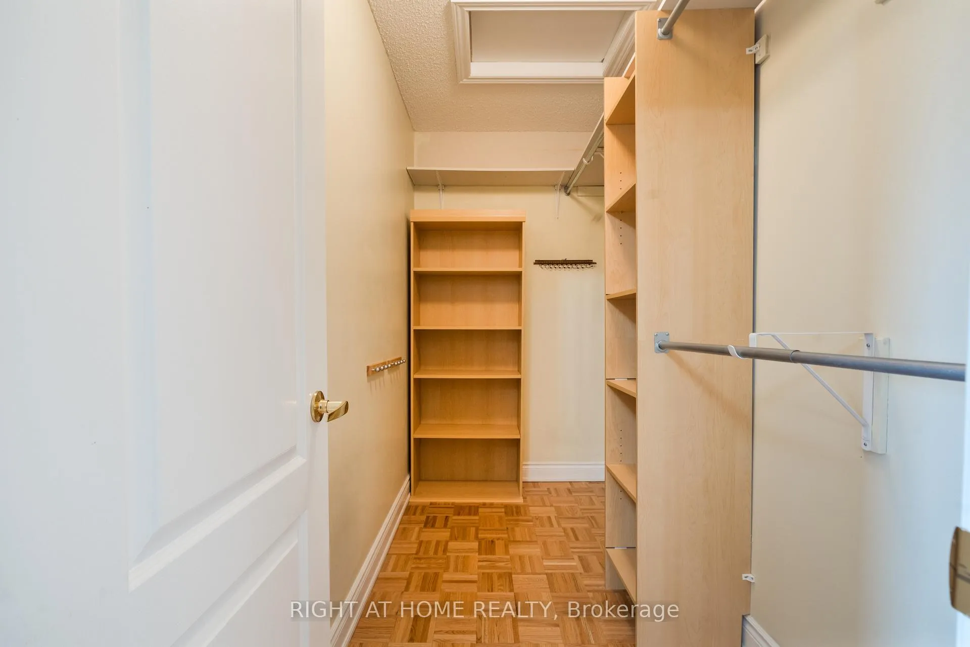 Photo 16 of 16 Honeywood Road, Vaughan, Patterson — HOMEH
