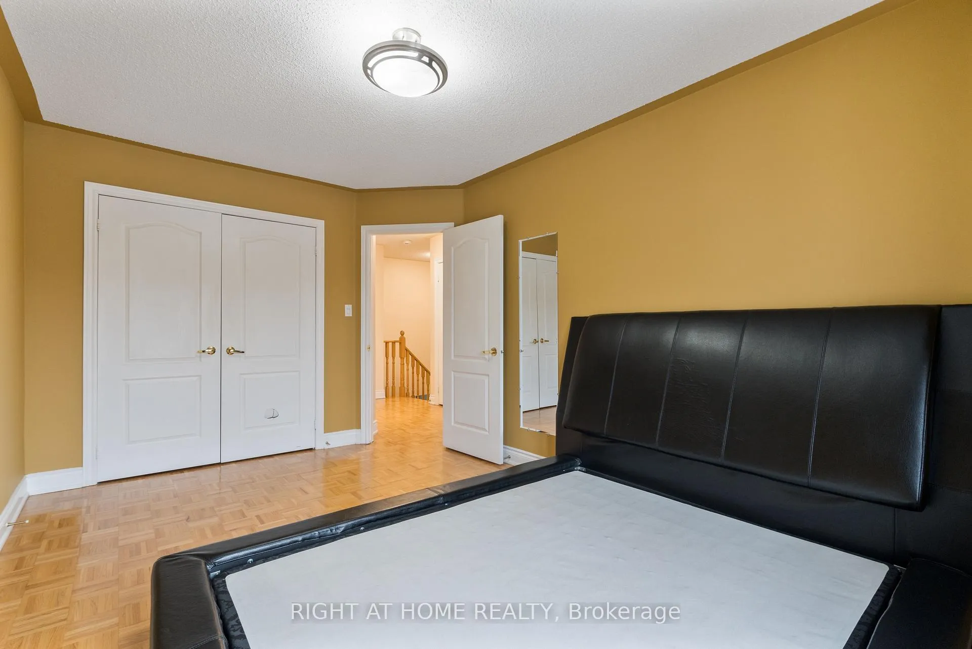 Photo 20 of 16 Honeywood Road, Vaughan, Patterson — HOMEH
