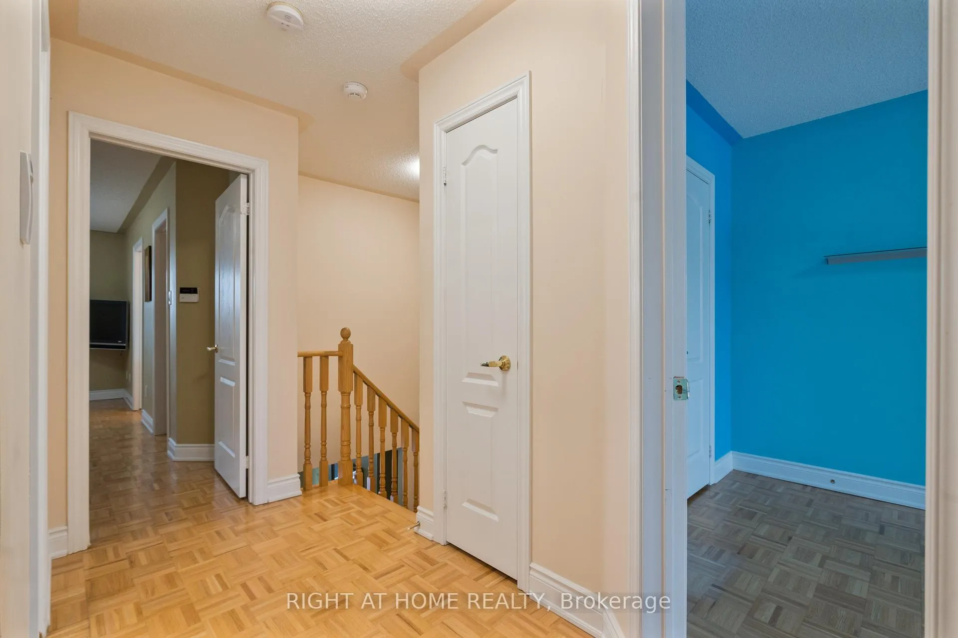Photo 25 of 16 Honeywood Road, Vaughan, Patterson — HOMEH