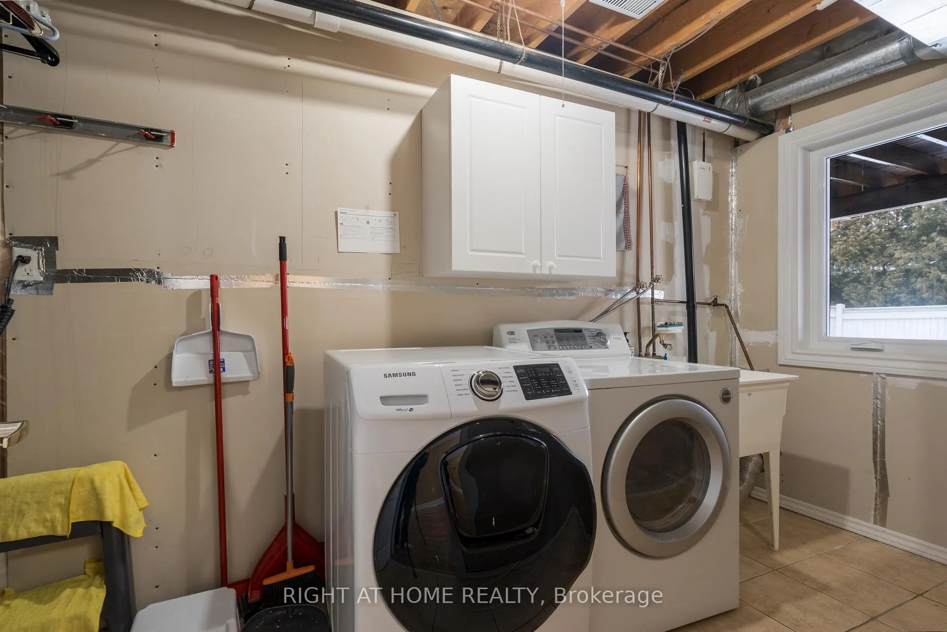 Photo 31 of 16 Honeywood Road, Vaughan, Patterson — HOMEH