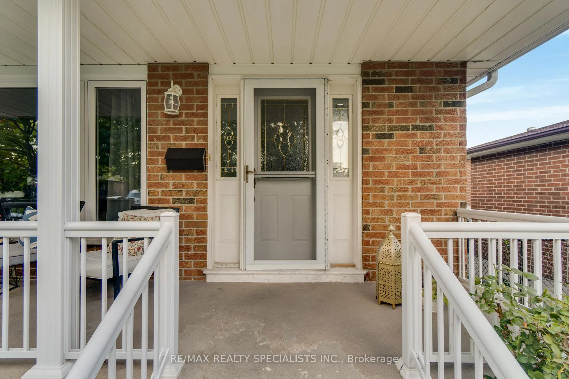 Photo 5 of 8 Malcolm Crescent, Brampton, Central Park — HOMEH