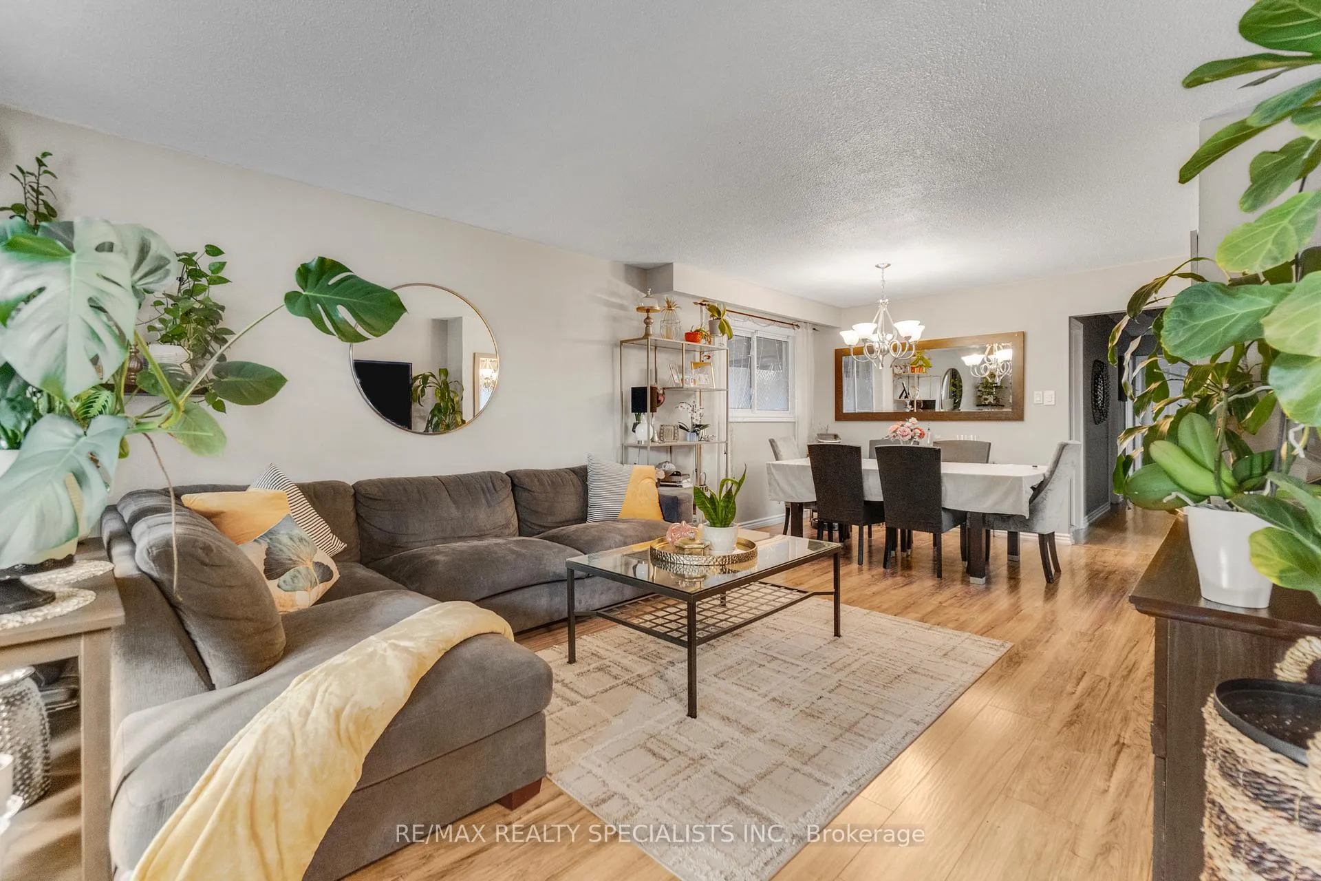 Photo 8 of 8 Malcolm Crescent, Brampton, Central Park — HOMEH