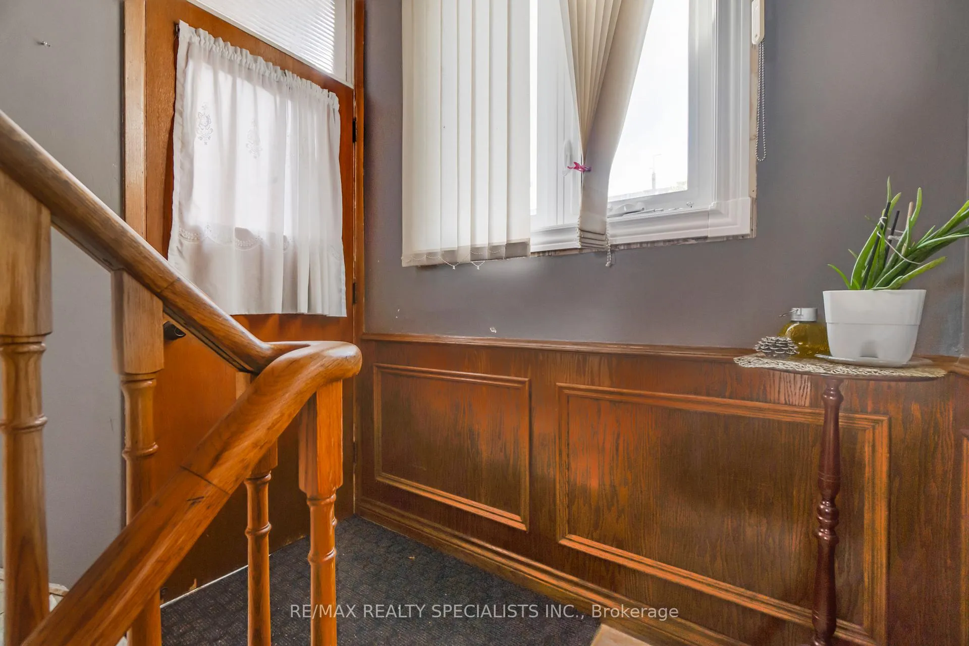 Photo 23 of 8 Malcolm Crescent, Brampton, Central Park — HOMEH