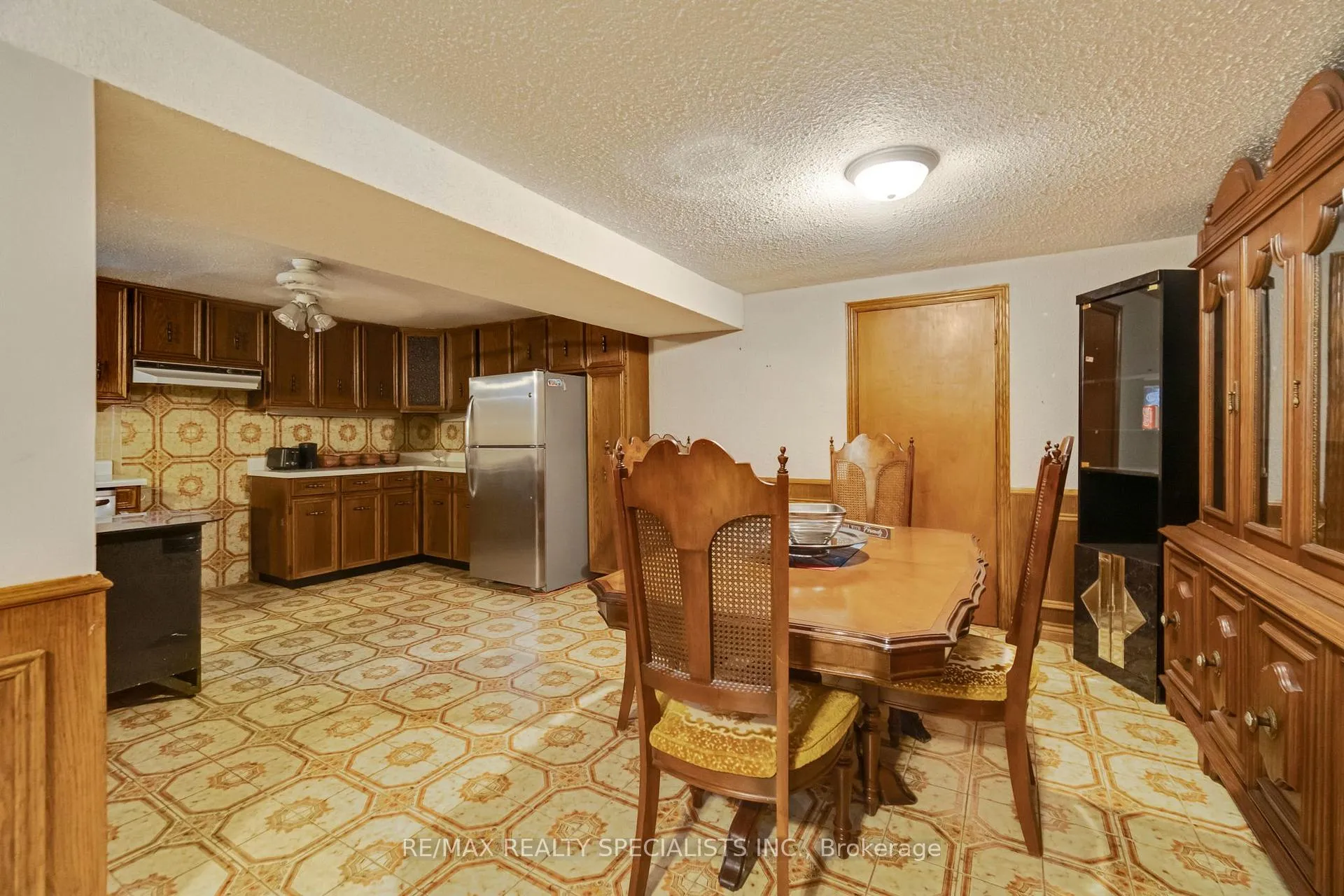 Photo 26 of 8 Malcolm Crescent, Brampton, Central Park — HOMEH
