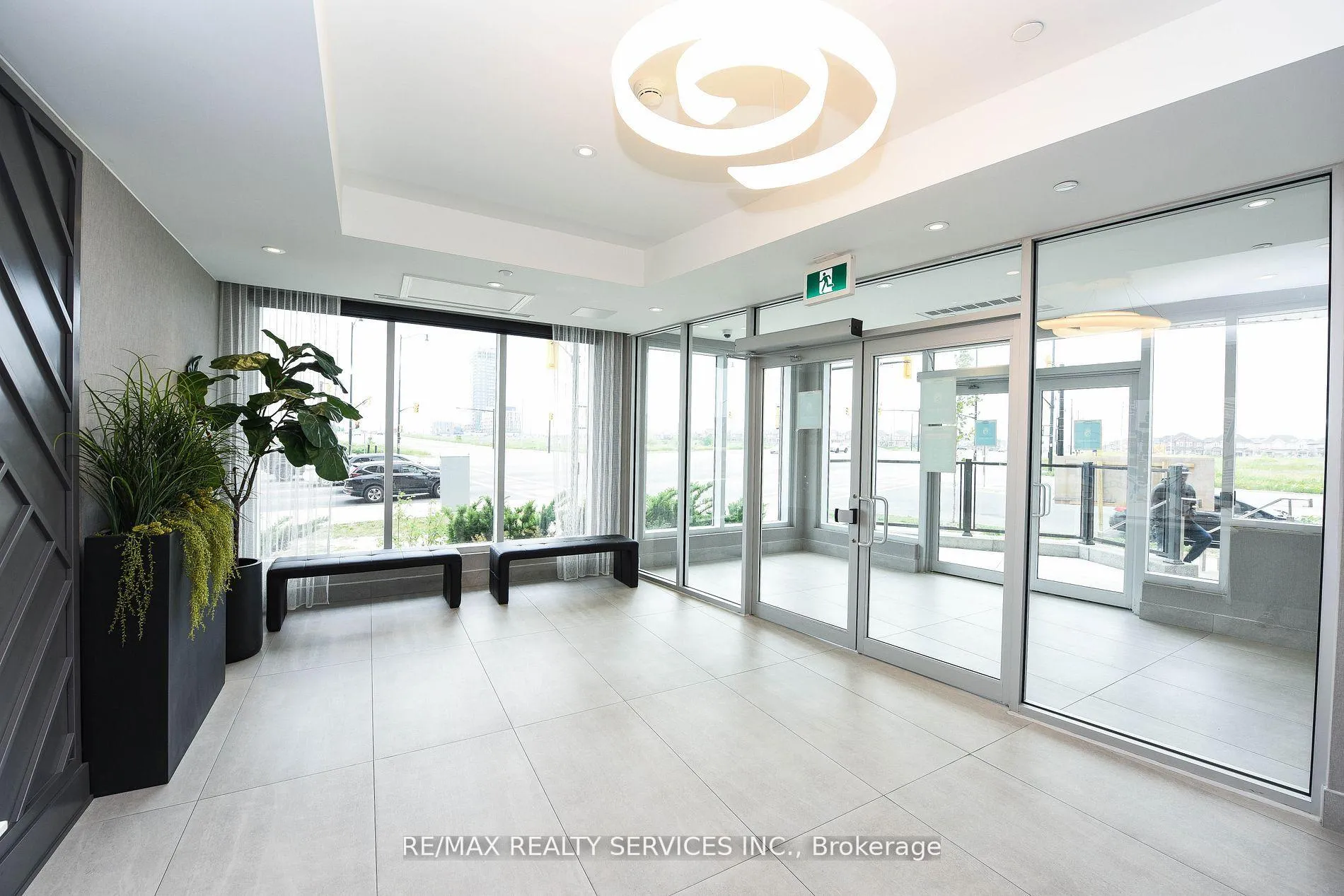 Photo 3 of Unit 103, 200 Lagerfeld Drive, Brampton, Northwest Brampton — HOMEH