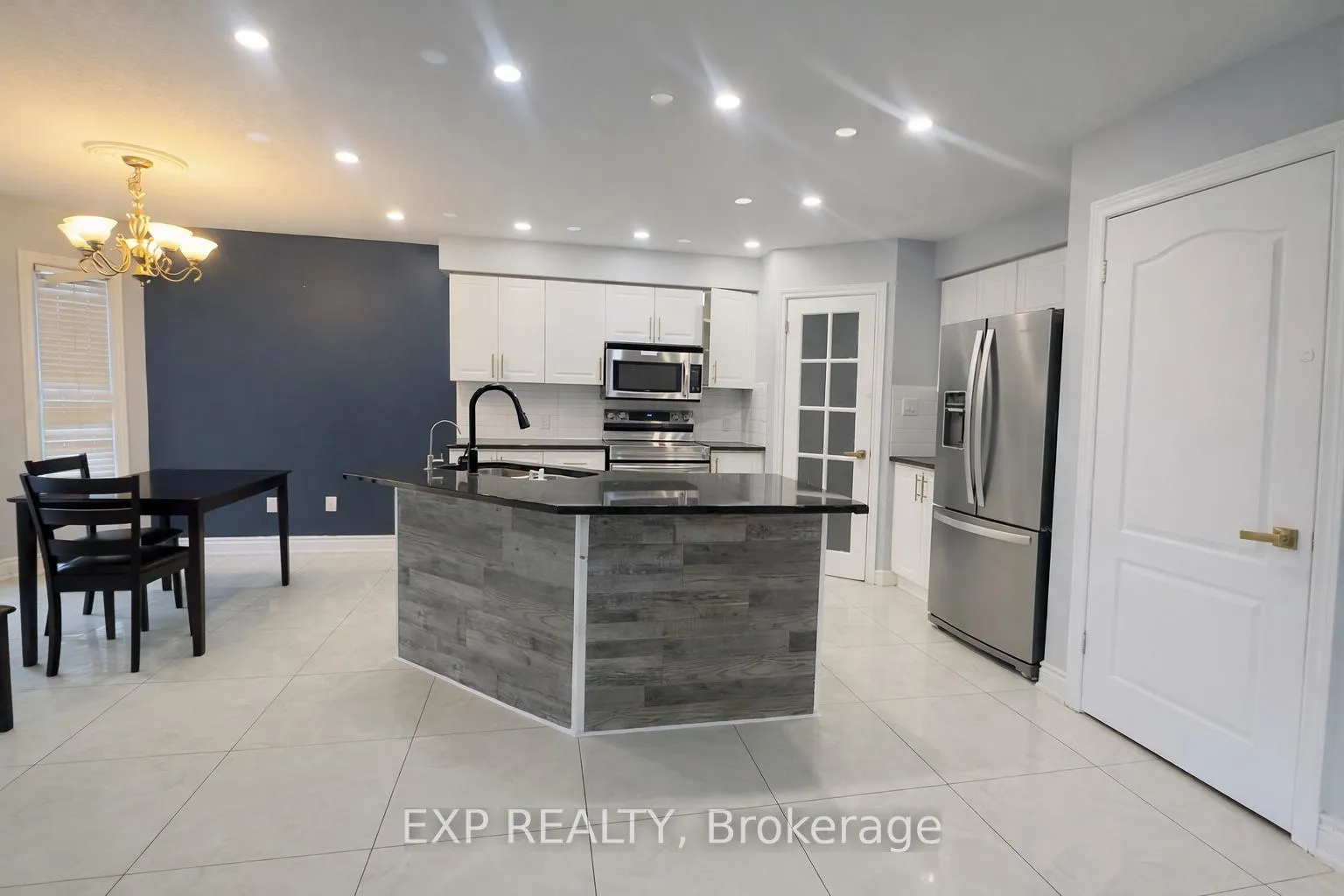Photo 7 of Unit UPPER, 469 Dansbury Drive, Waterloo — HOMEH