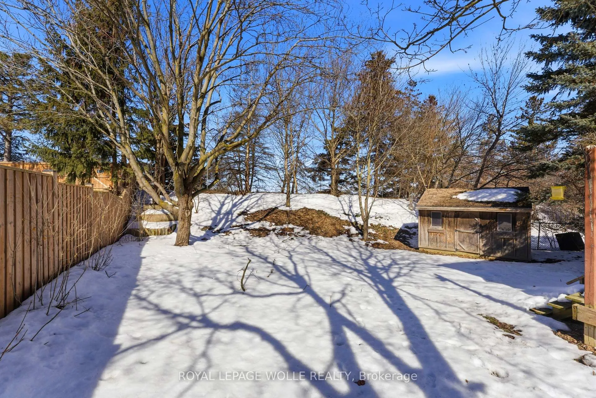 Photo 27 of 16 Thornbush Crescent, Waterloo — HOMEH
