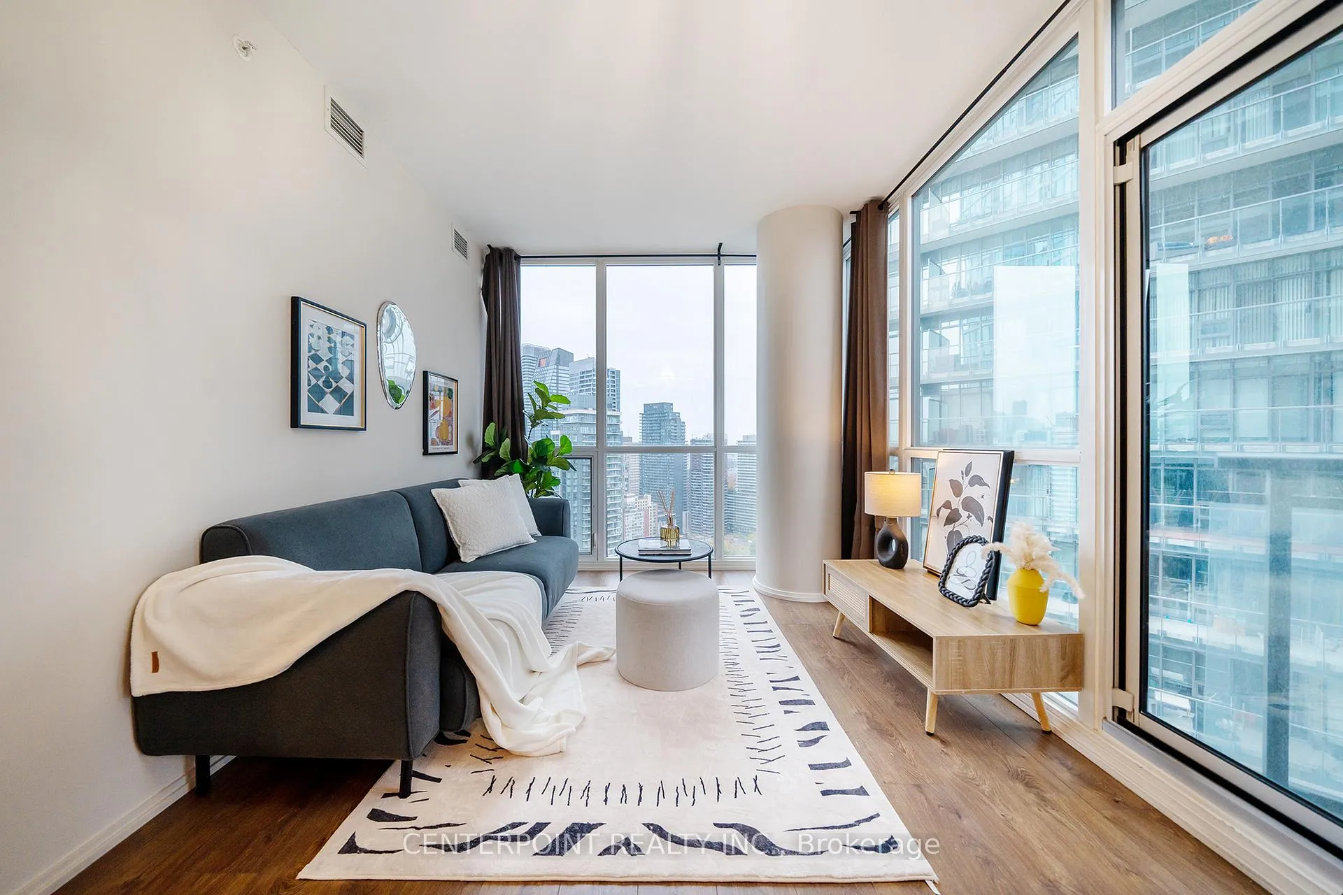 Photo 5 of Unit 3602, 45 Charles Street E, Toronto, Church-Yonge Corridor — HOMEH