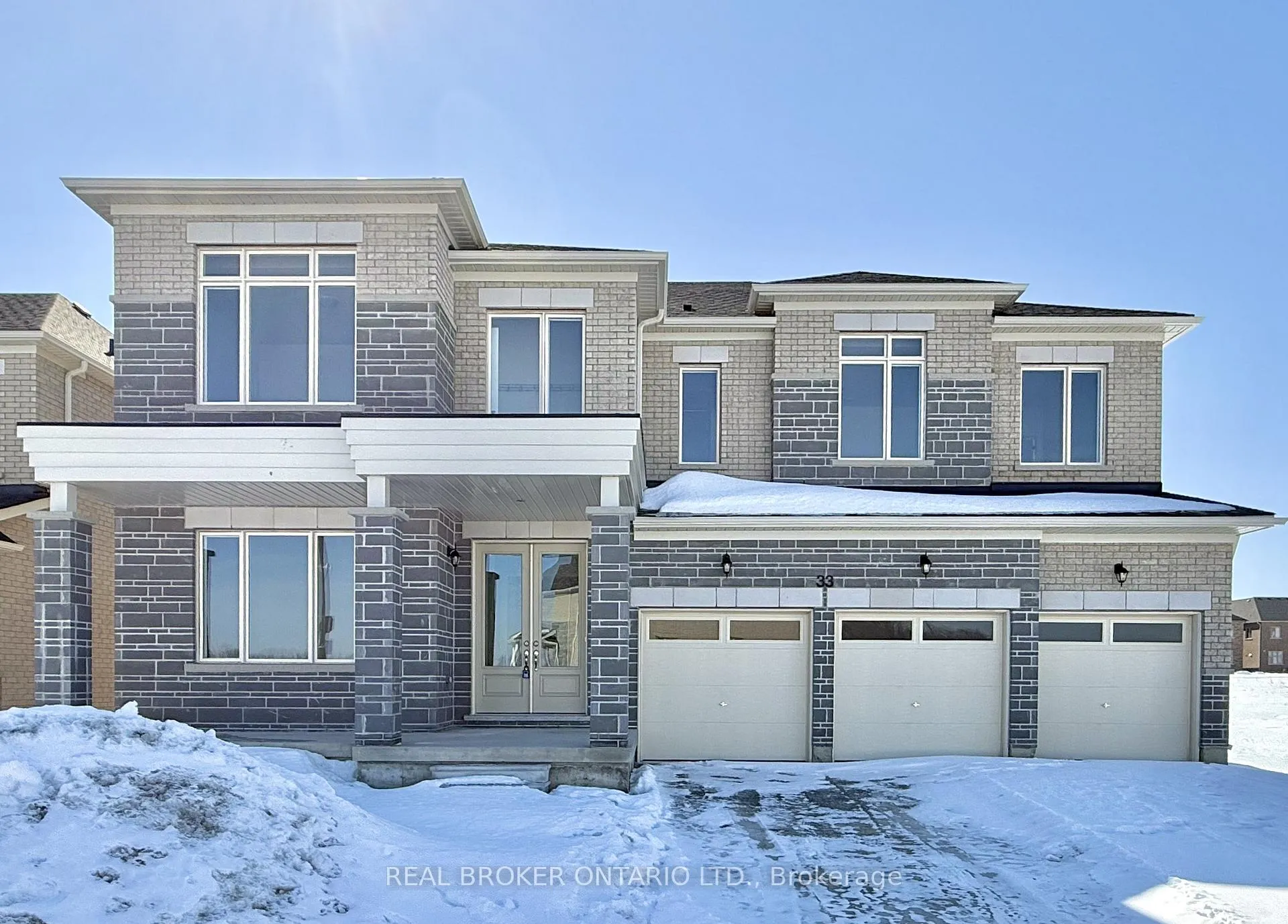 Photo 1 of 33 Cecil Saunders Drive, Georgina, Keswick South — HOMEH