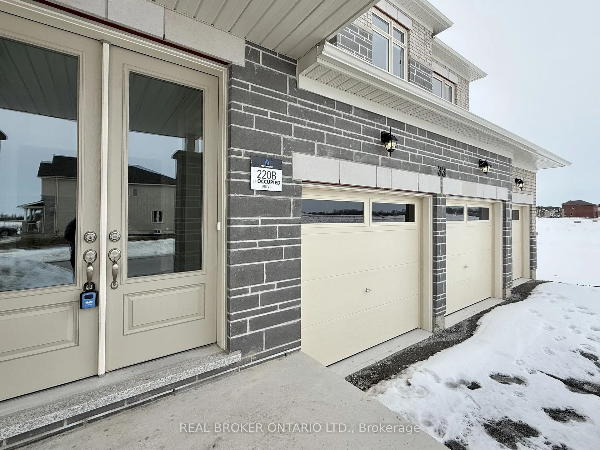 Photo 6 of 33 Cecil Saunders Drive, Georgina, Keswick South — HOMEH