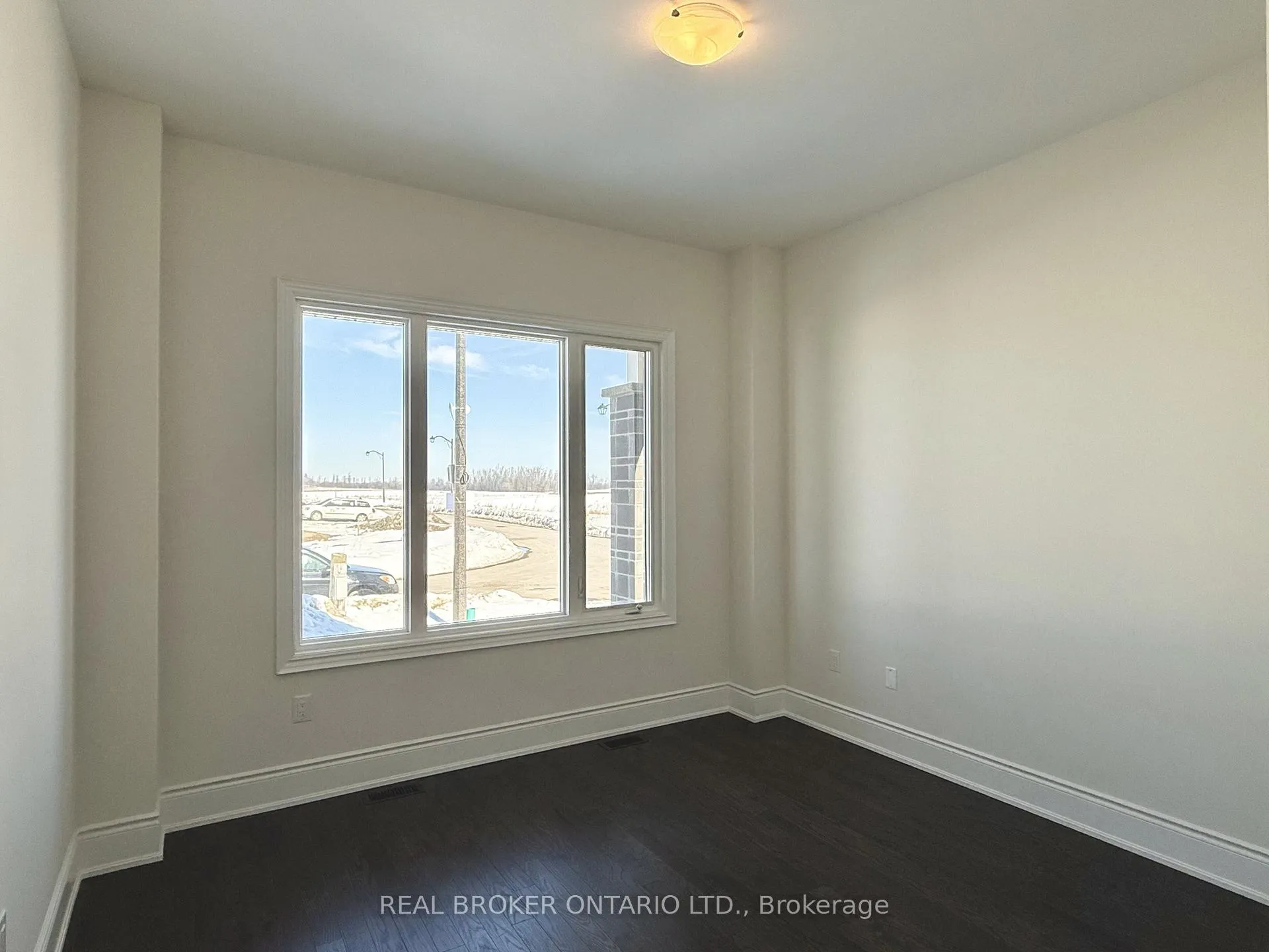 Photo 8 of 33 Cecil Saunders Drive, Georgina, Keswick South — HOMEH