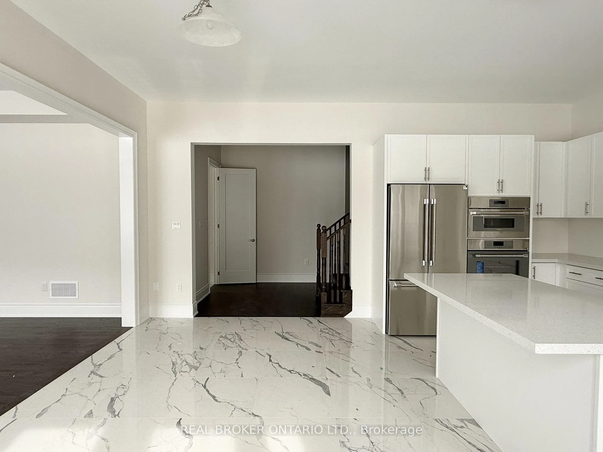Photo 11 of 33 Cecil Saunders Drive, Georgina, Keswick South — HOMEH