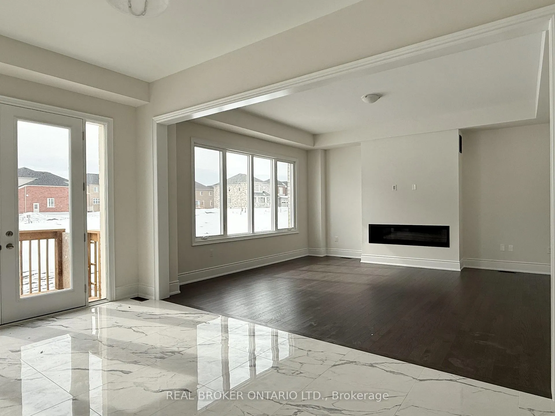Photo 16 of 33 Cecil Saunders Drive, Georgina, Keswick South — HOMEH