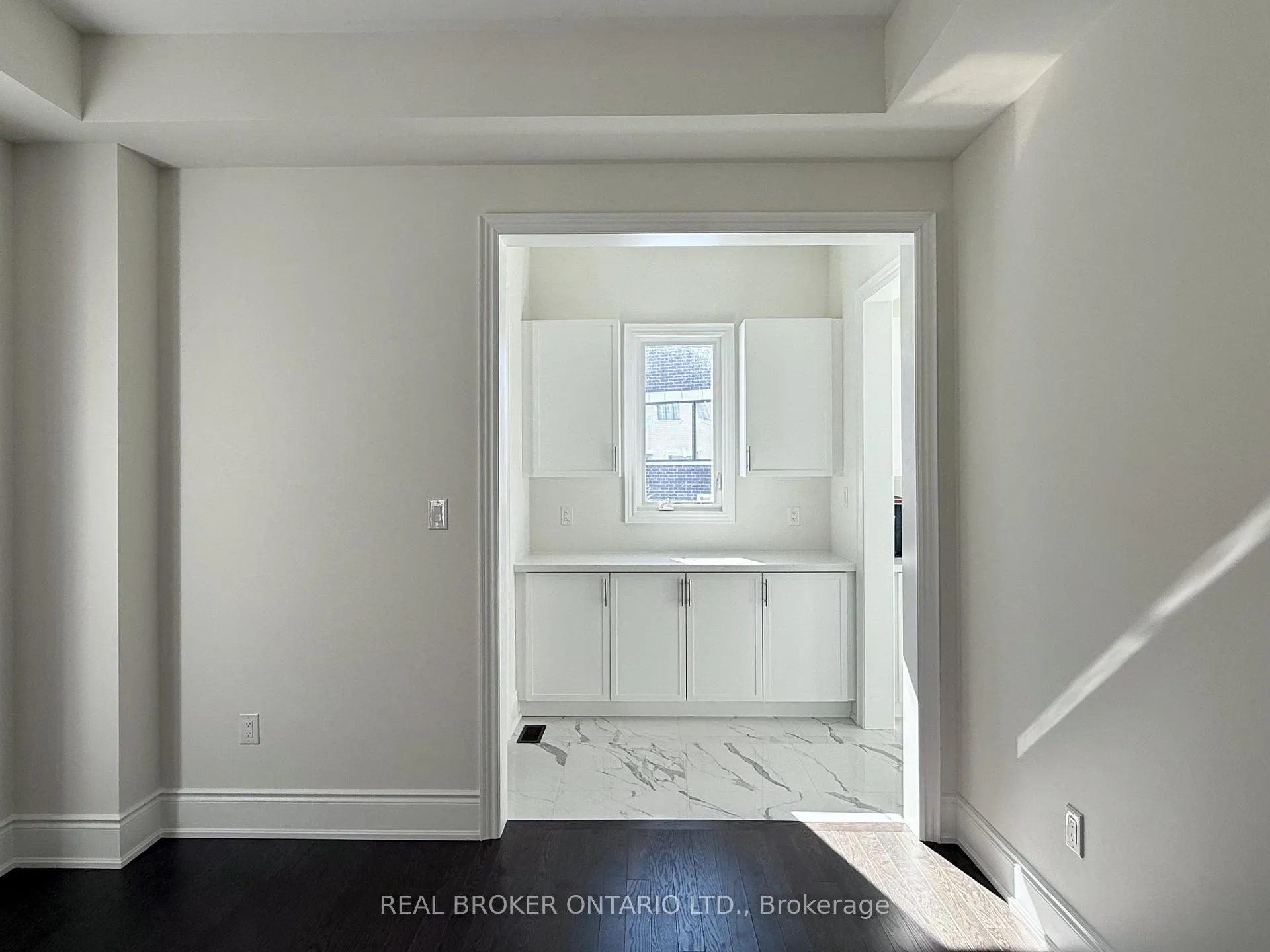 Photo 20 of 33 Cecil Saunders Drive, Georgina, Keswick South — HOMEH