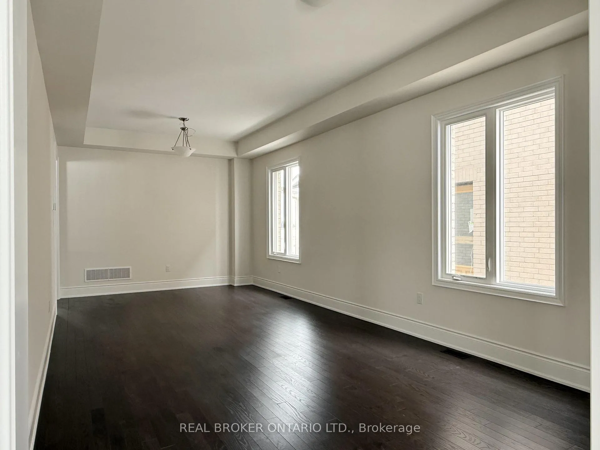 Photo 21 of 33 Cecil Saunders Drive, Georgina, Keswick South — HOMEH