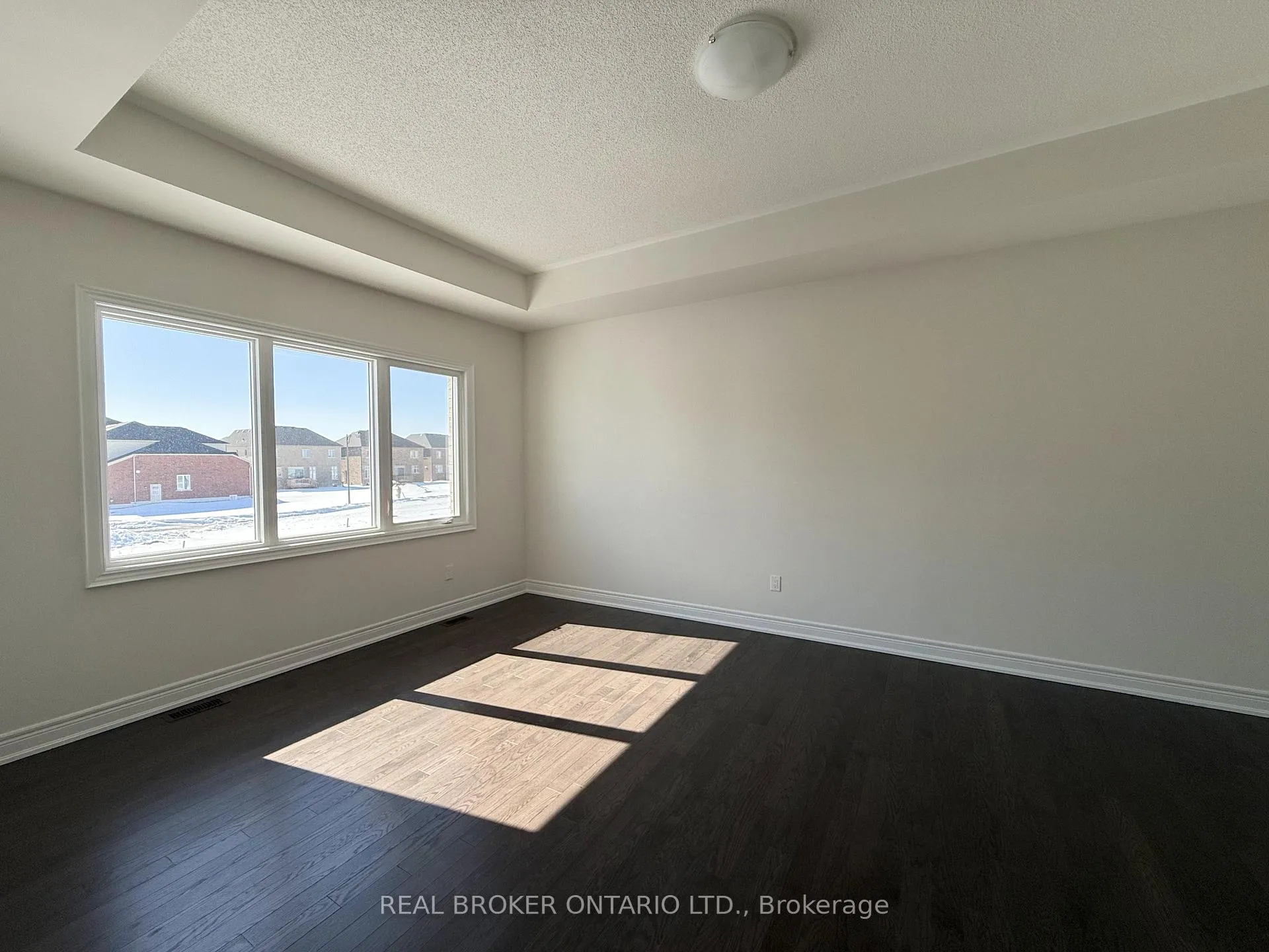 Photo 26 of 33 Cecil Saunders Drive, Georgina, Keswick South — HOMEH