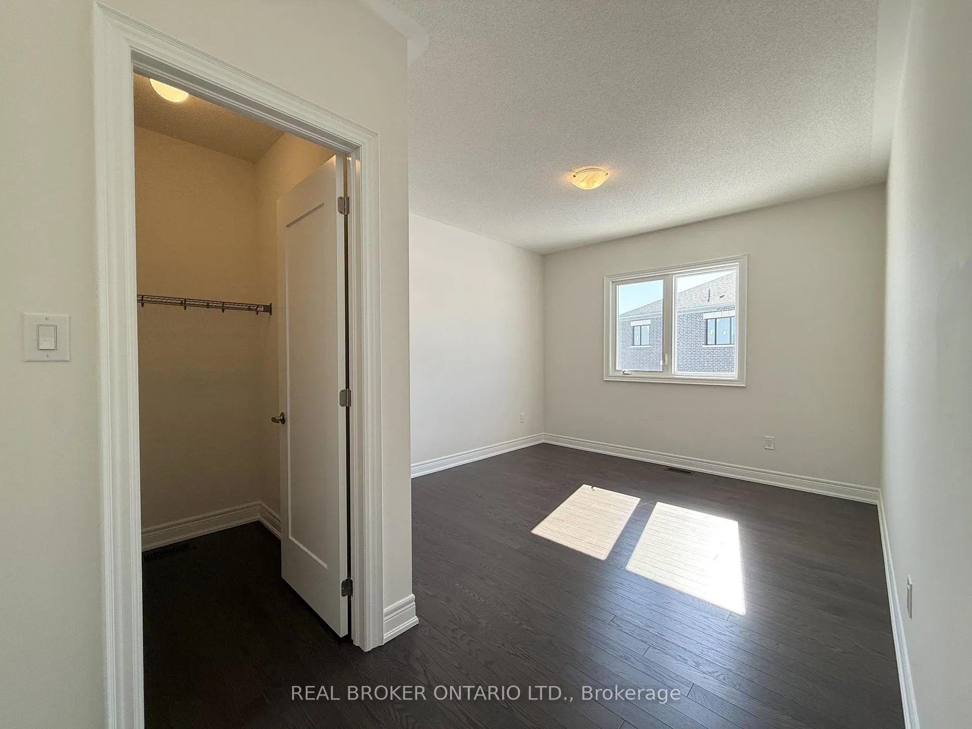 Photo 32 of 33 Cecil Saunders Drive, Georgina, Keswick South — HOMEH