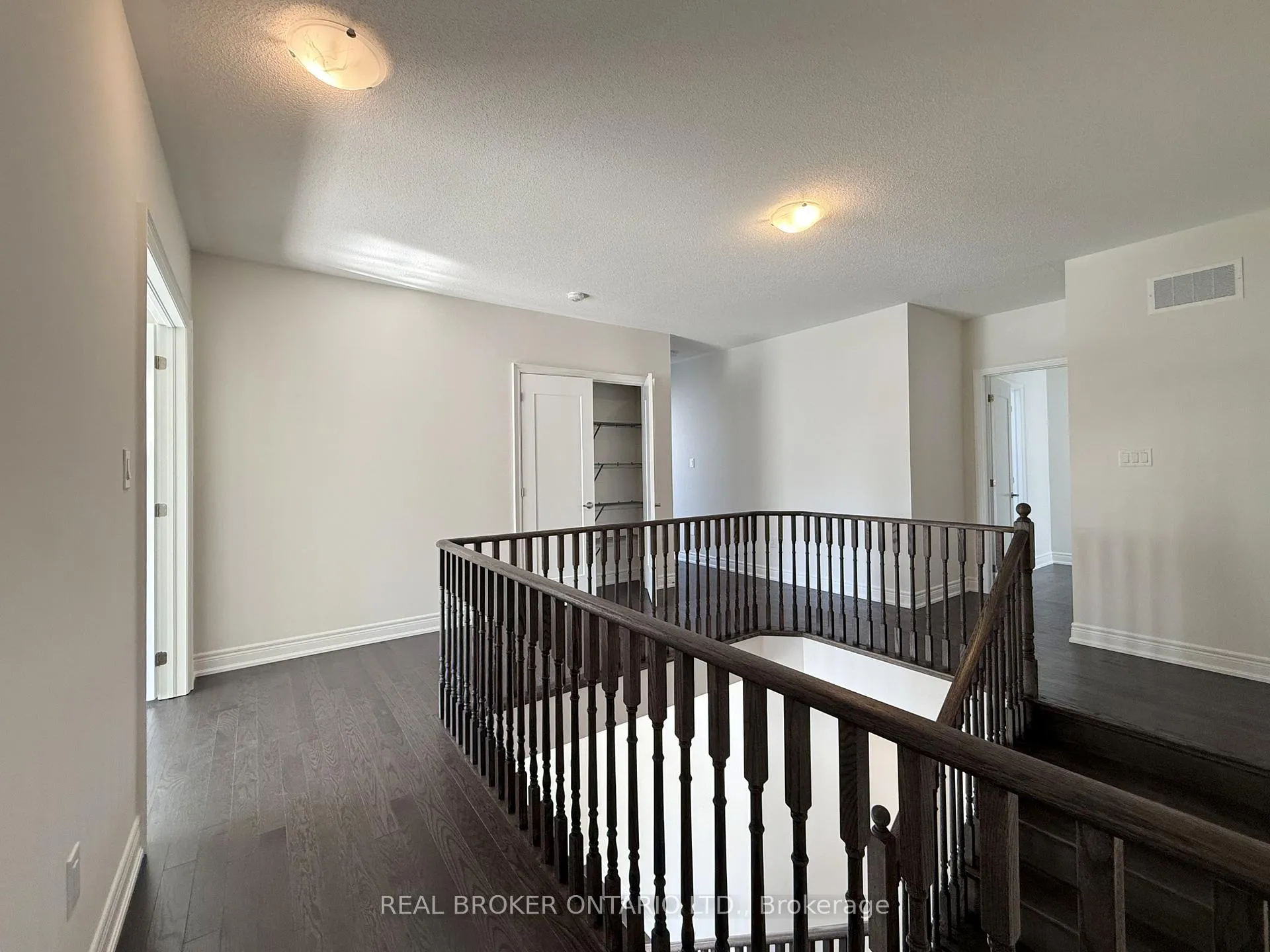 Photo 38 of 33 Cecil Saunders Drive, Georgina, Keswick South — HOMEH
