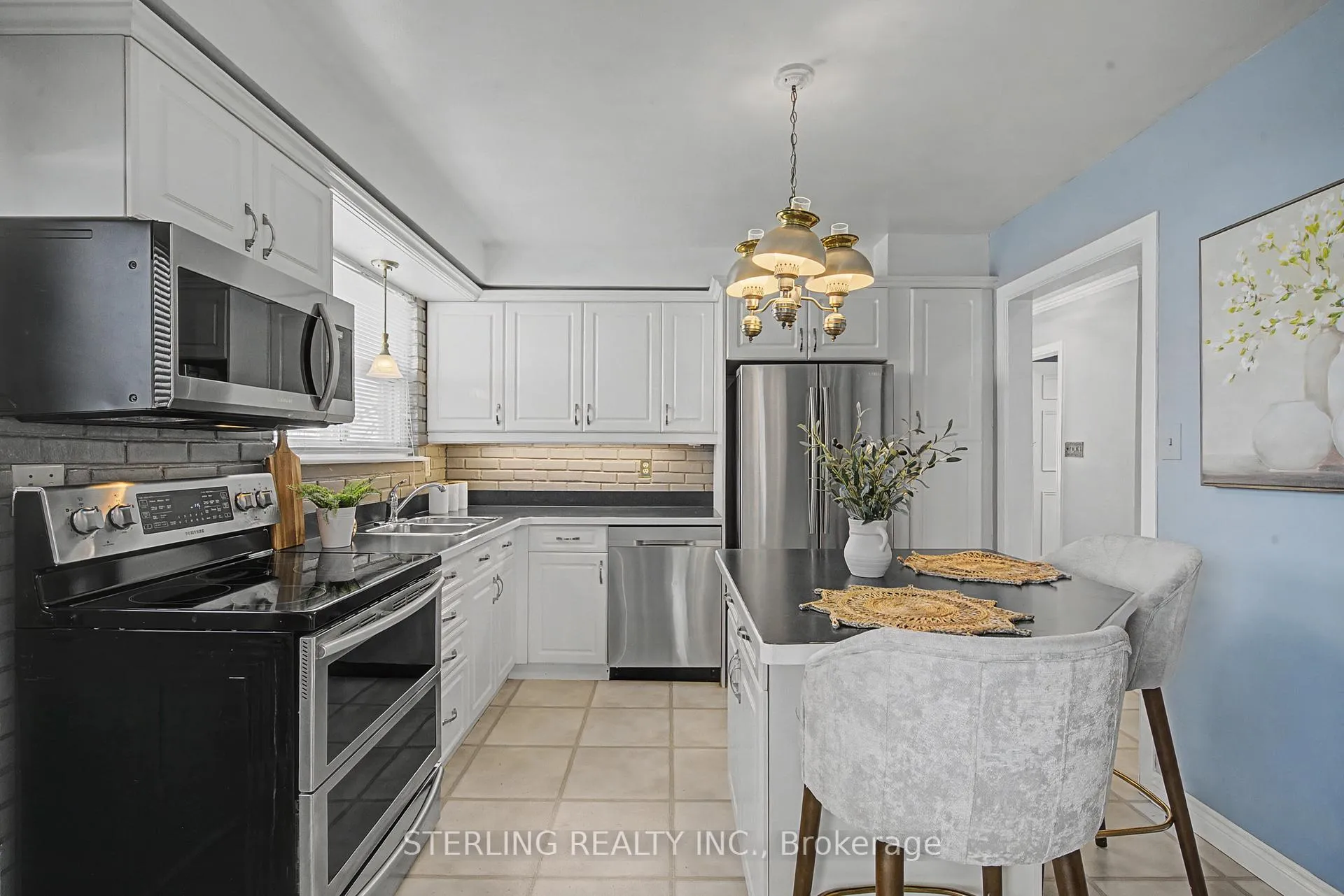 Photo 12 of 673 Balsam Crescent, Oshawa, Lakeview — HOMEH