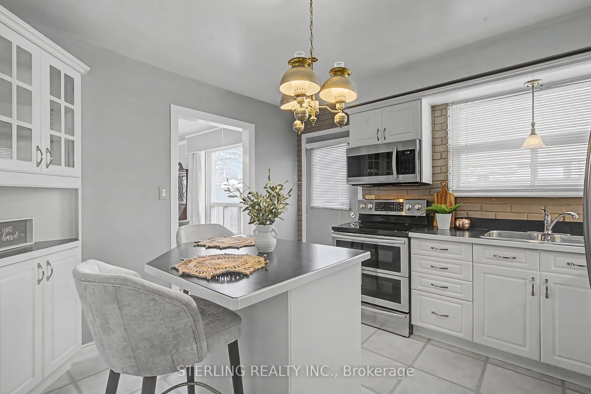 Photo 15 of 673 Balsam Crescent, Oshawa, Lakeview — HOMEH
