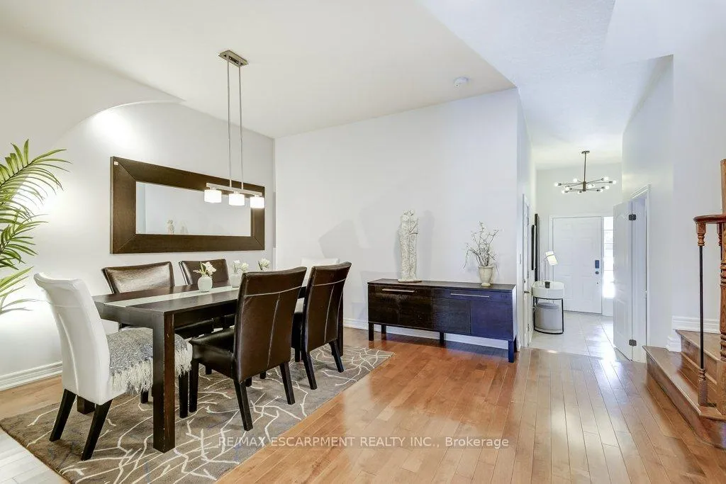 Photo 7 of 179 Chudleigh Street, Hamilton, Waterdown — HOMEH
