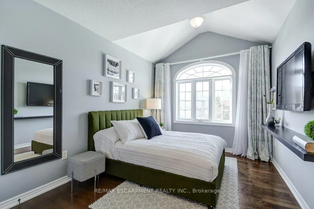 Photo 23 of 179 Chudleigh Street, Hamilton, Waterdown — HOMEH